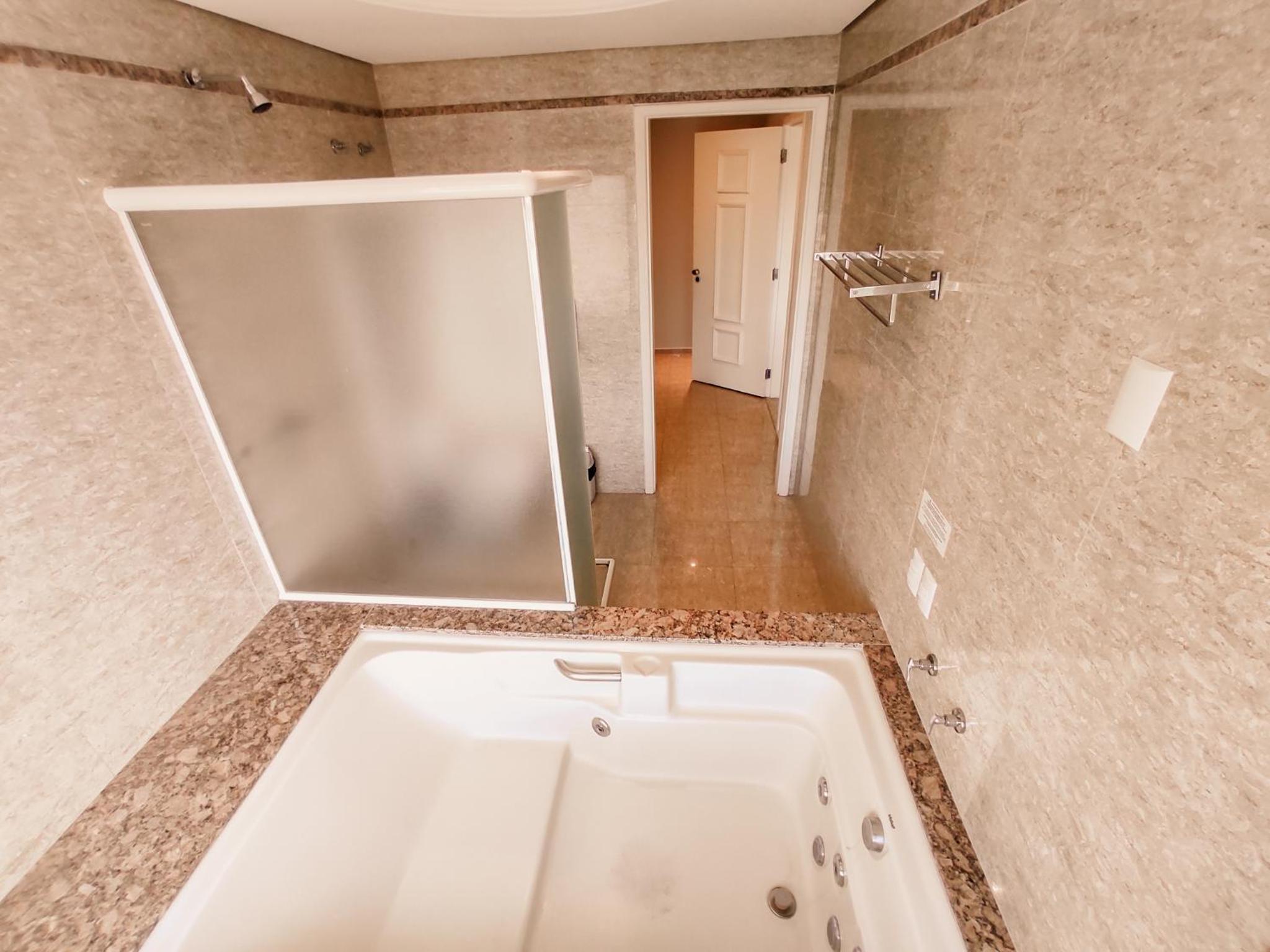 Master Suite with Spa Bath - Photo 2
