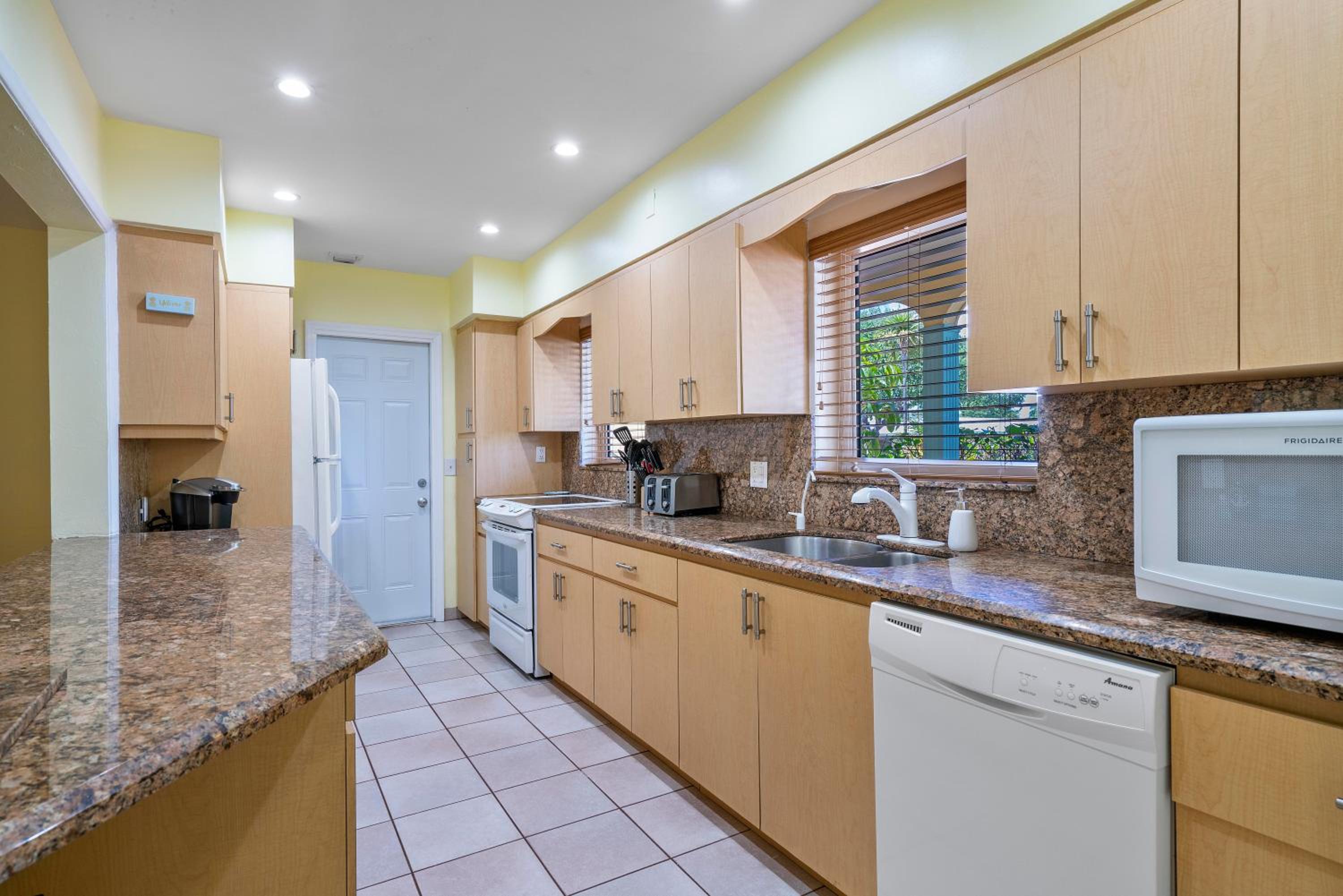 Two-Bedroom Apartment - Photo 9