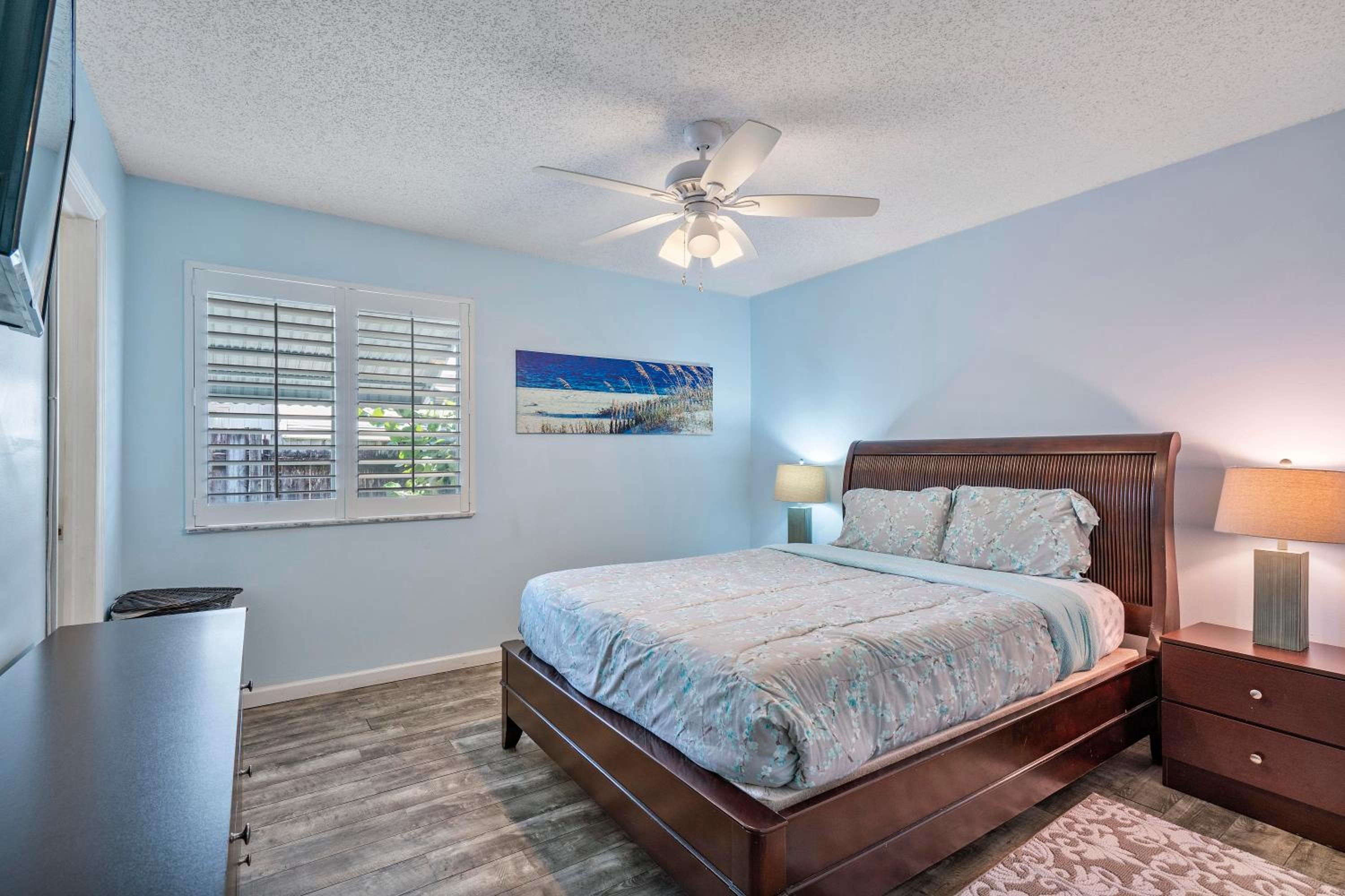 Three-Bedroom Apartment - Photo 17