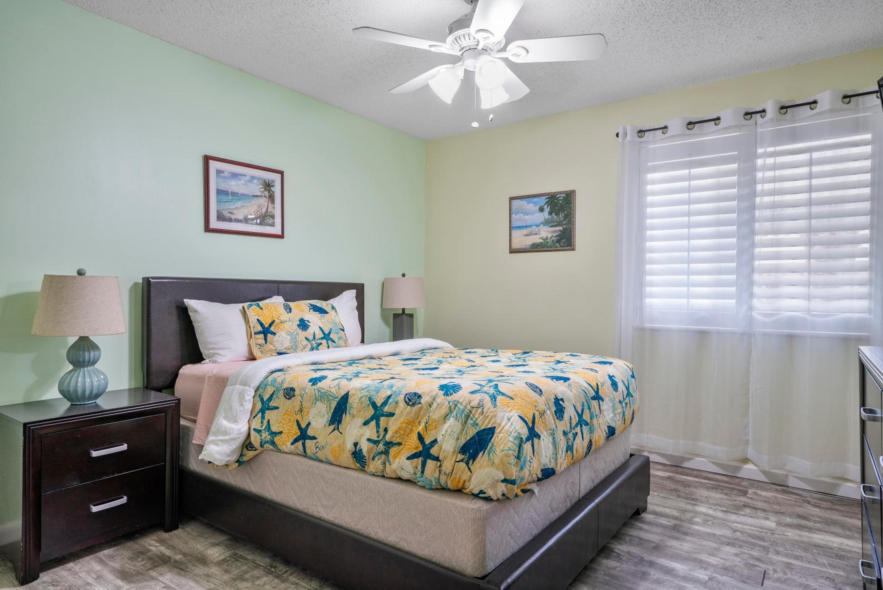 Three-Bedroom Apartment - Photo 19
