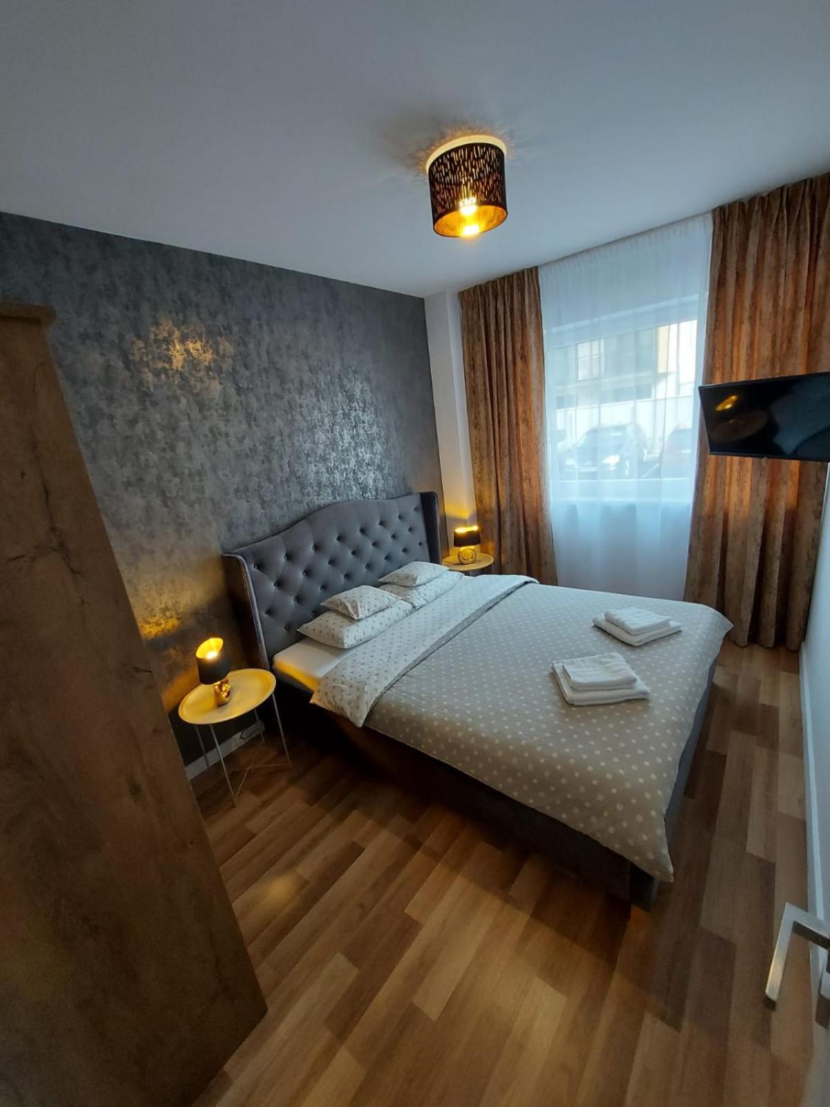 Two-Bedroom Apartment - Photo 8