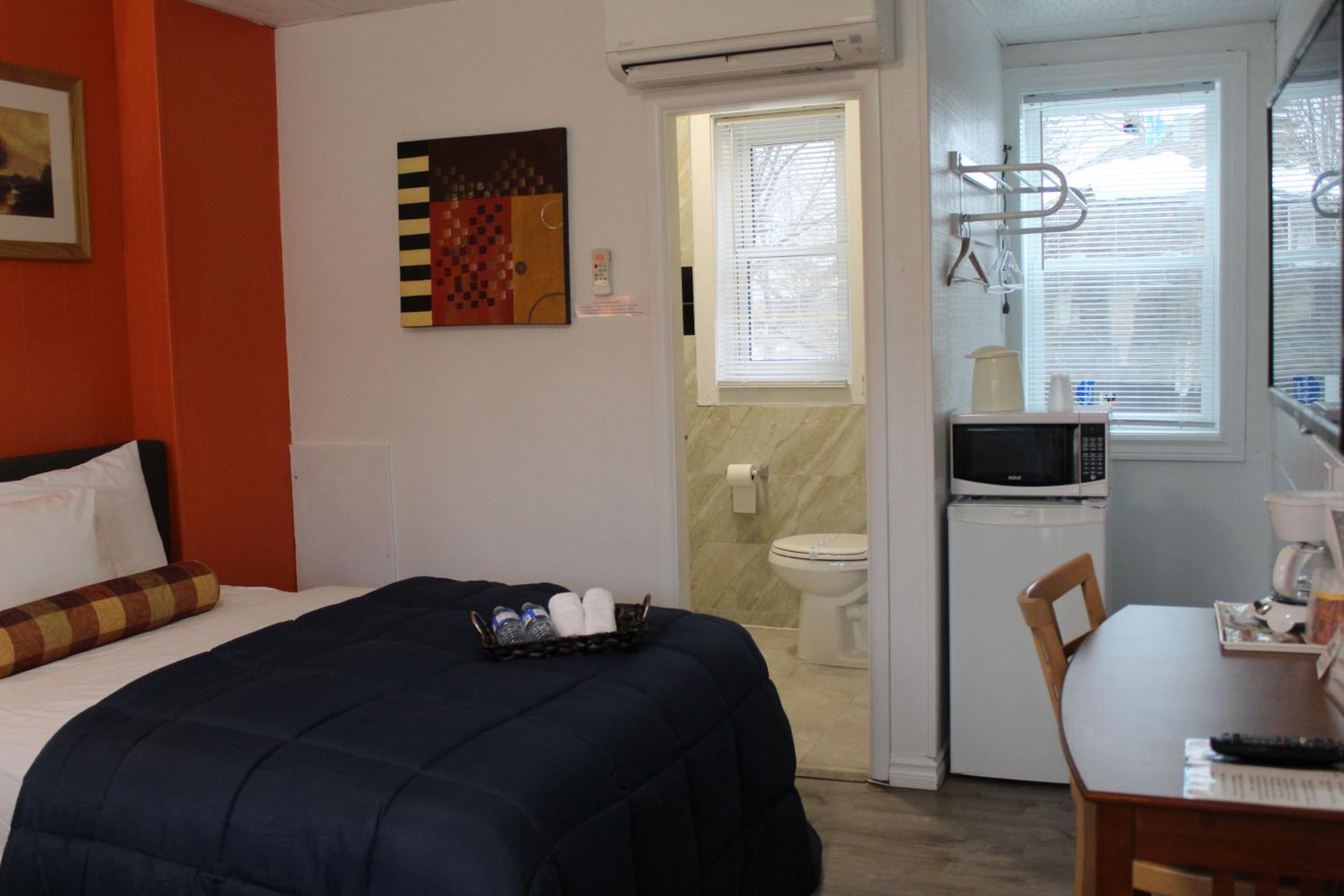 Queen Room photo 3