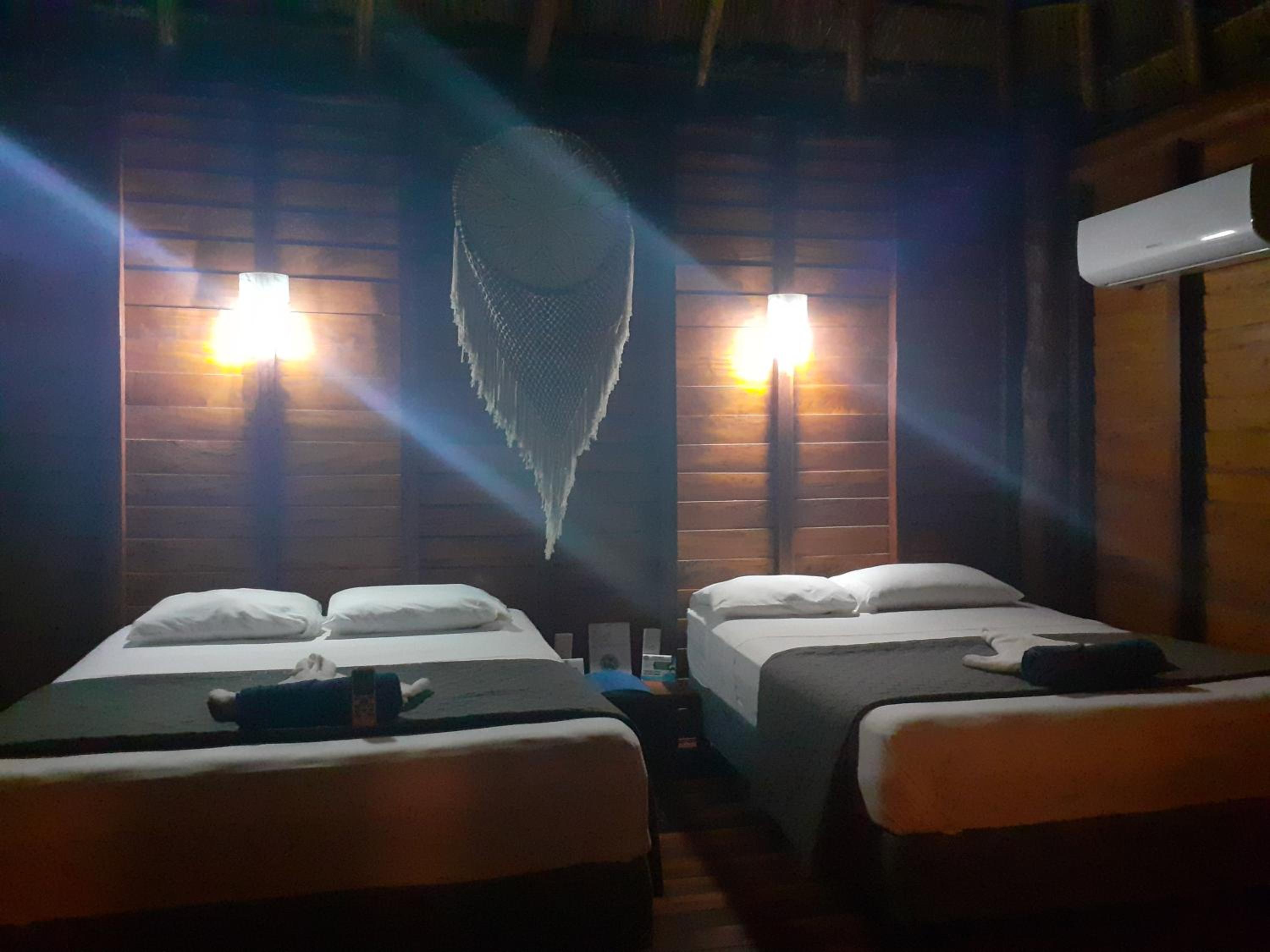 Deluxe Twin Room with Sea View - Photo 13