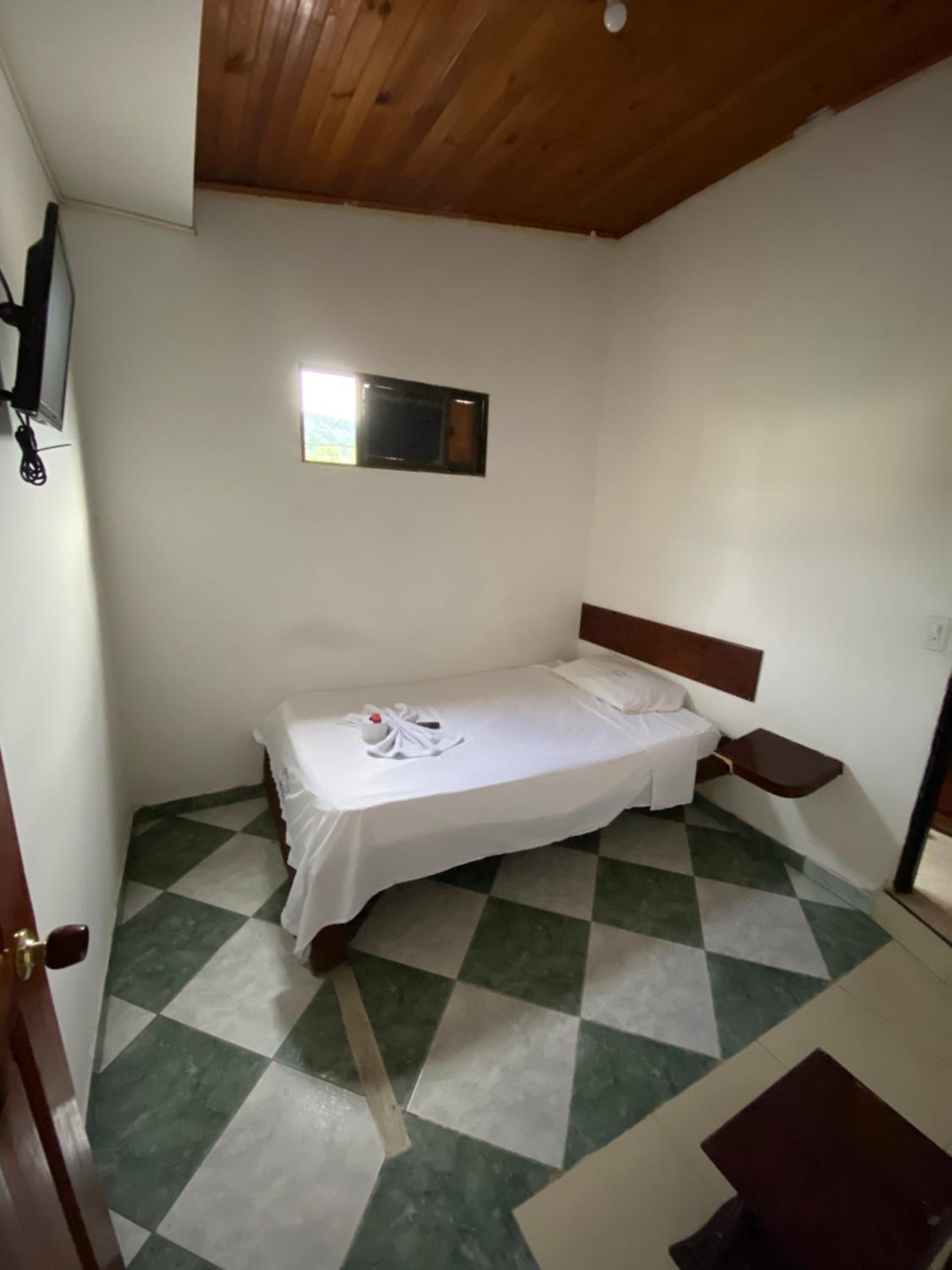 Double Room with Private Bathroom photo 3