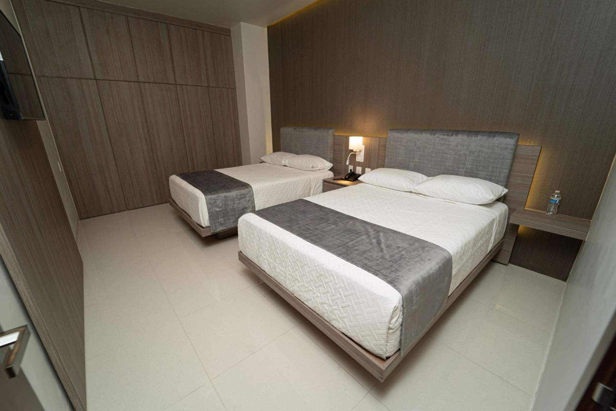 Two-Bedroom Suite photo 2