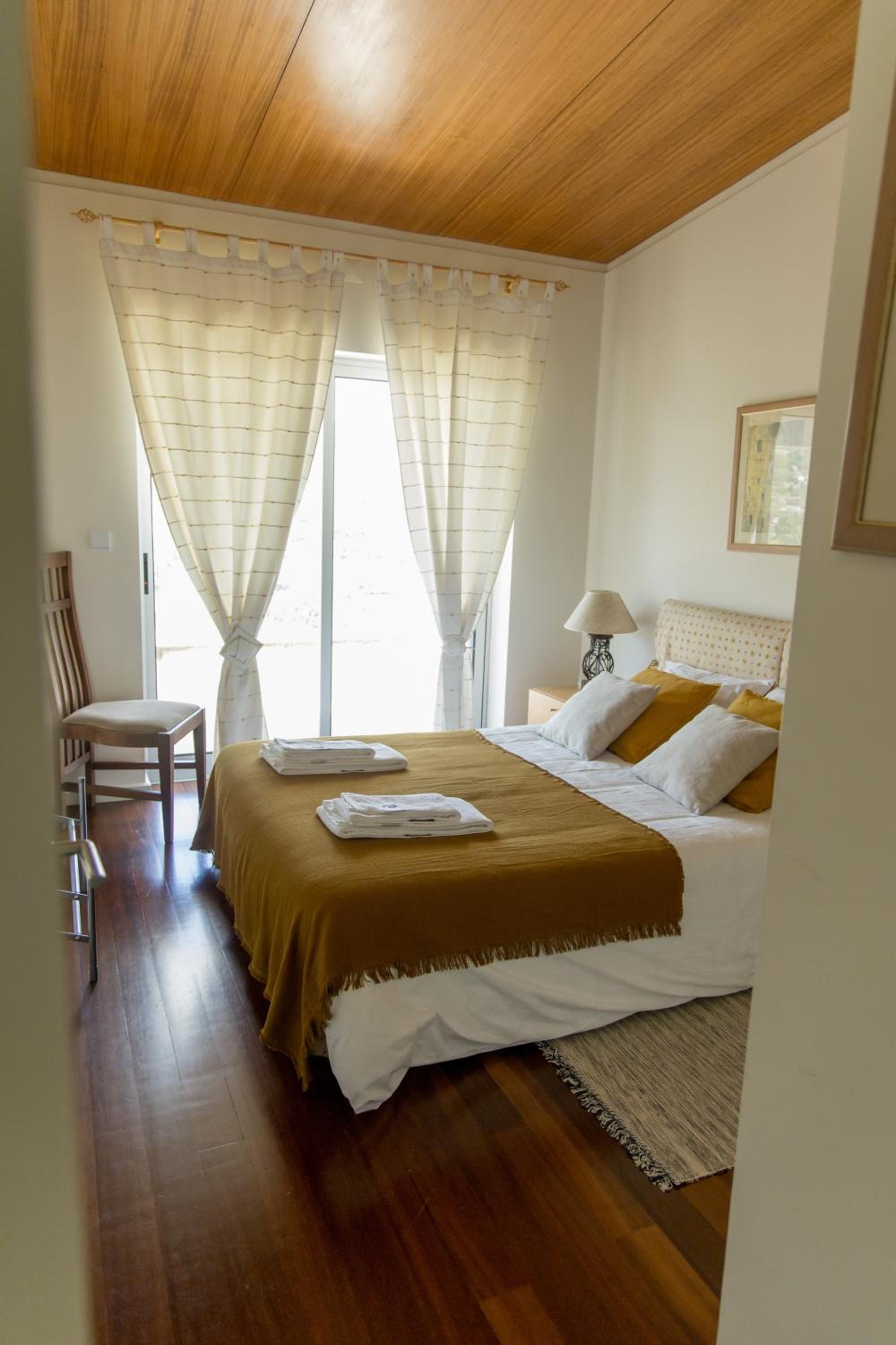 Three-Bedroom House photo 3