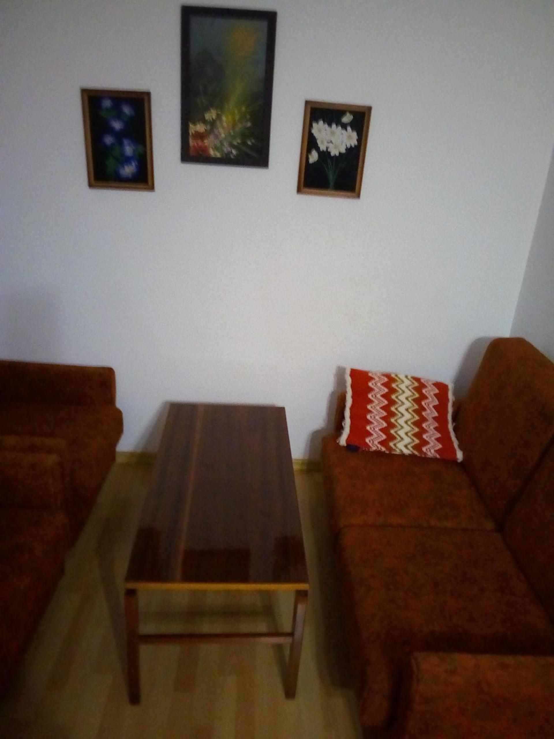 One-Bedroom Apartment photo 2
