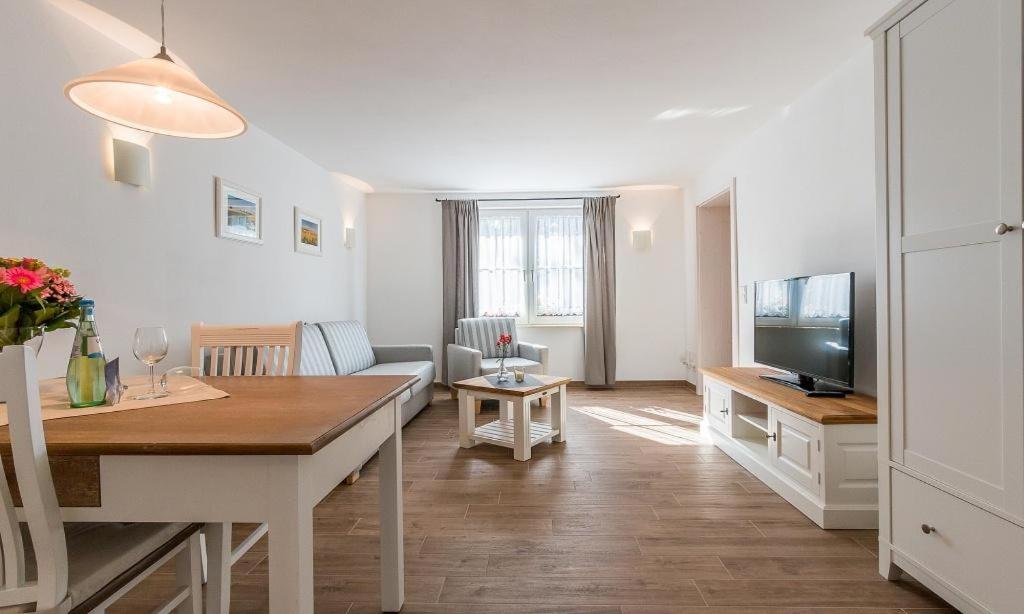 Apartment with Terrace photo 1