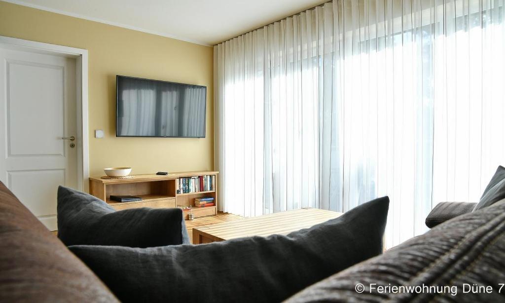 Apartment with Balcony photo 2