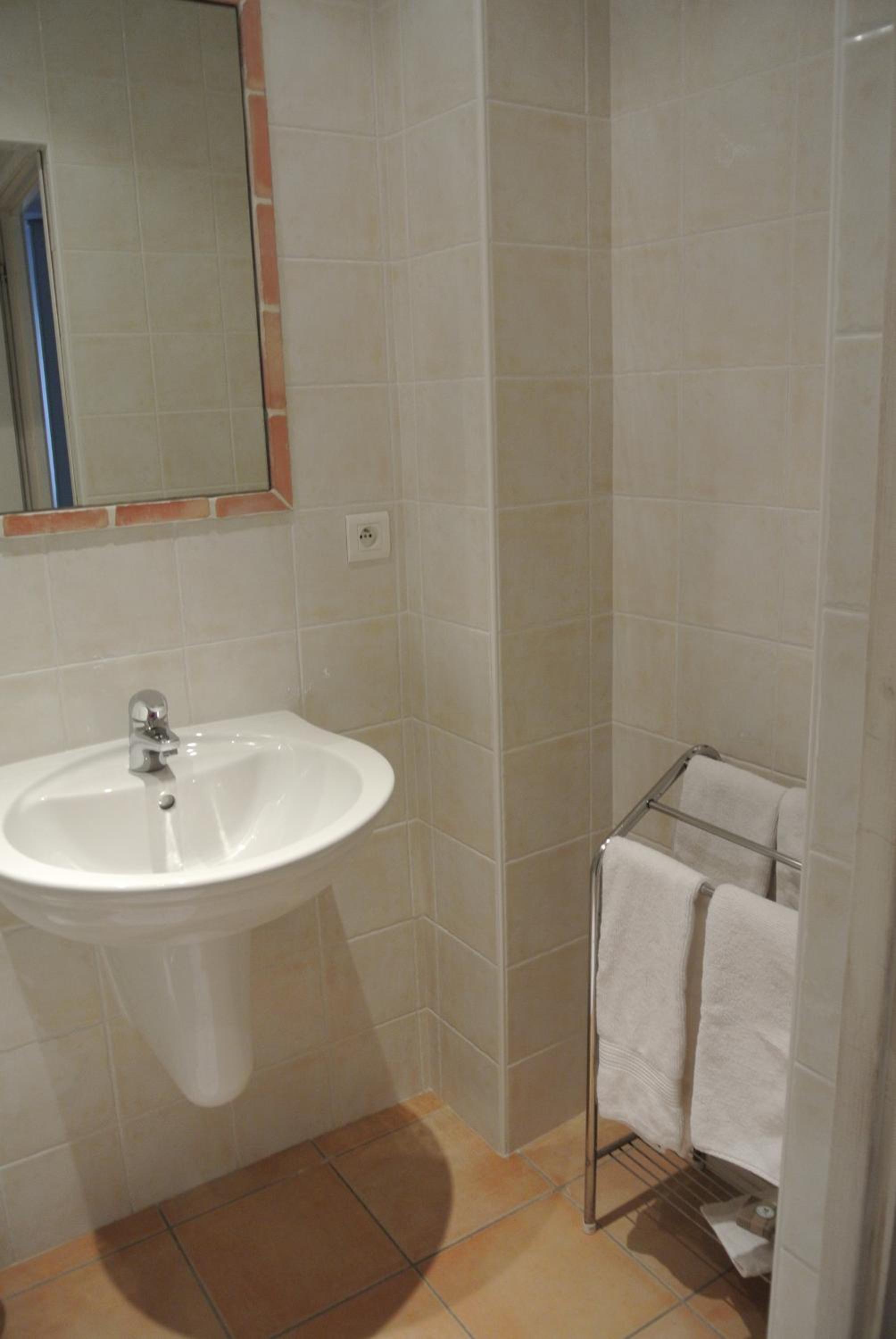 Double Room - Photo 10