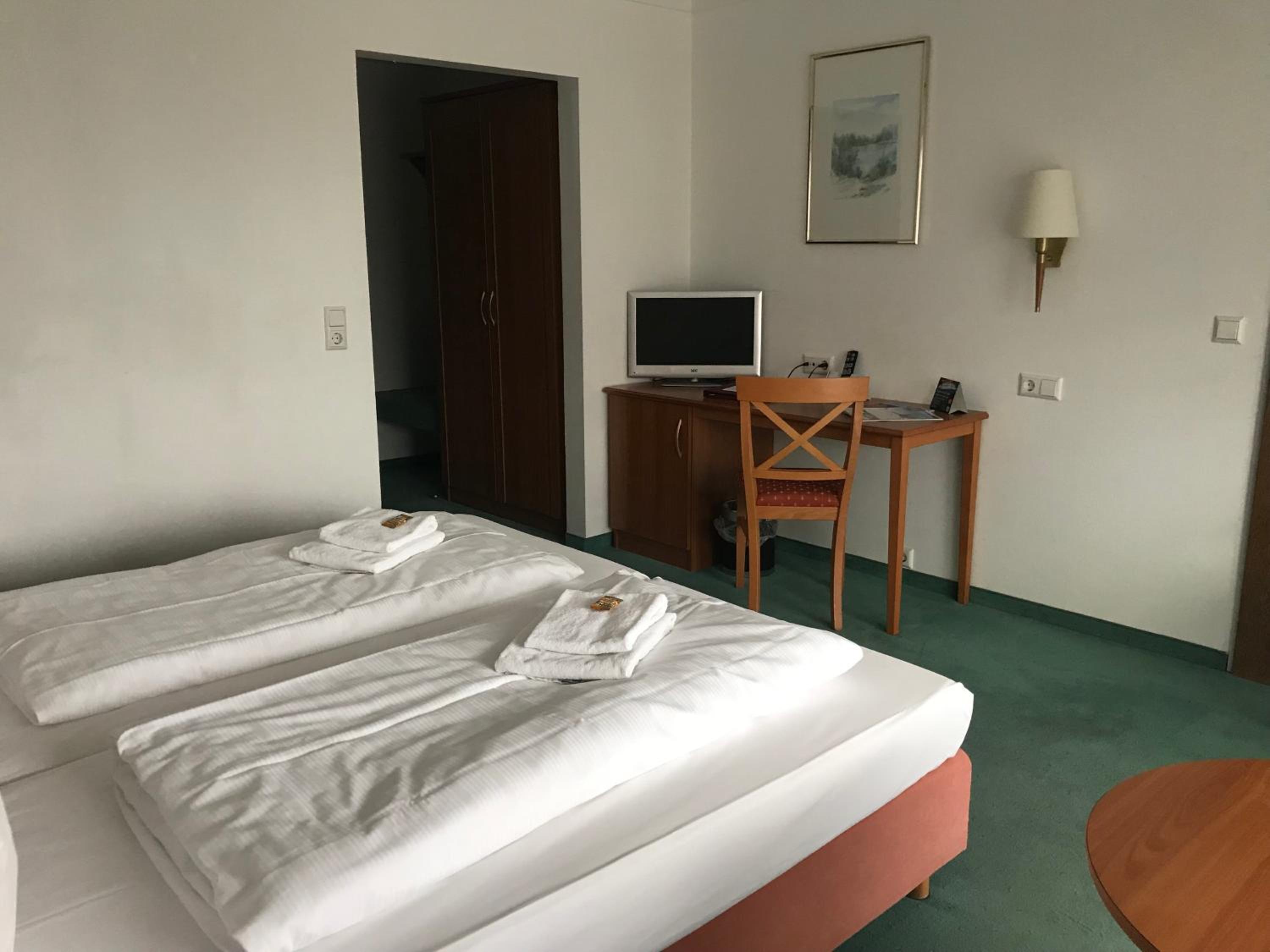 Double Room - Photo 3