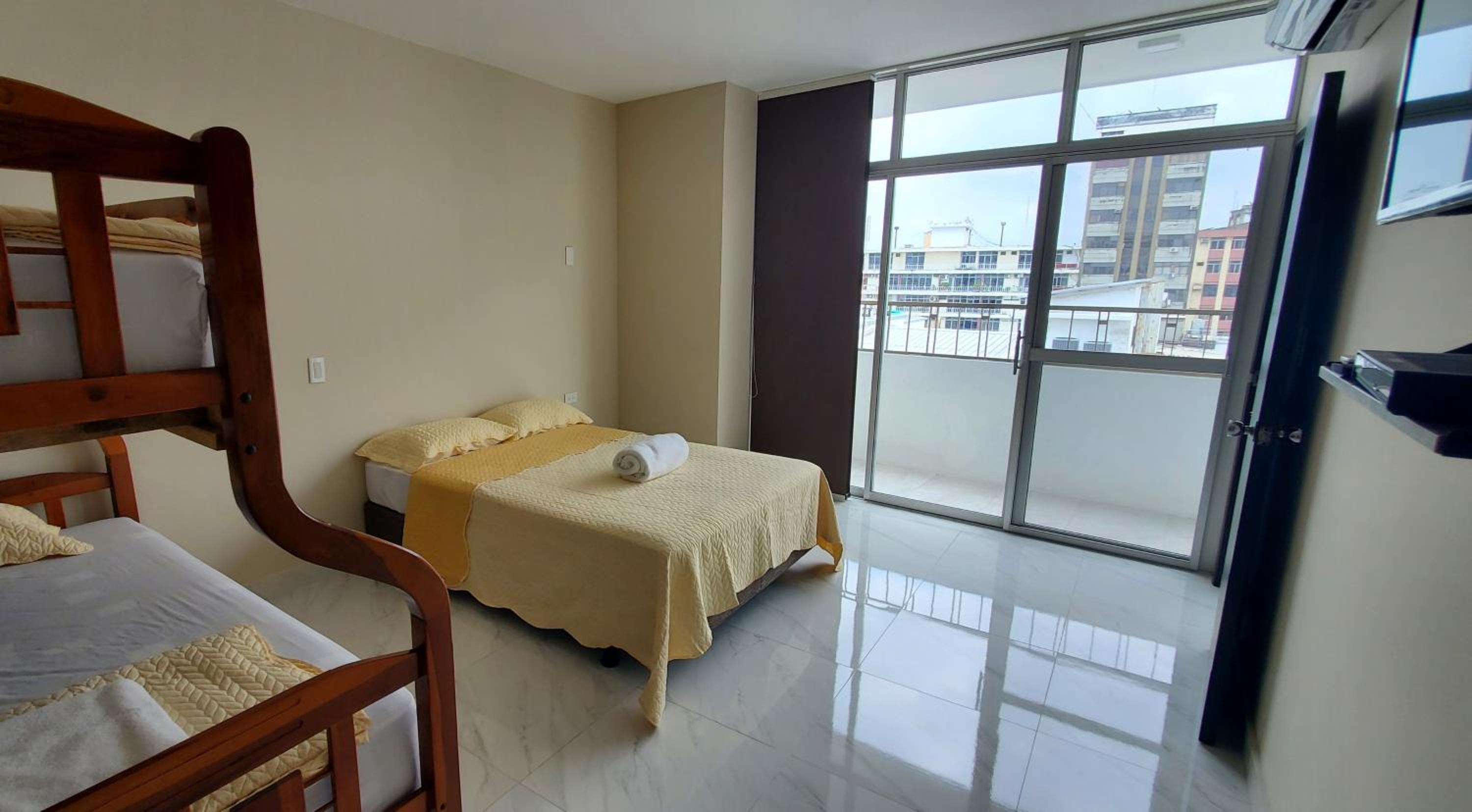 One-Bedroom Apartment photo 3