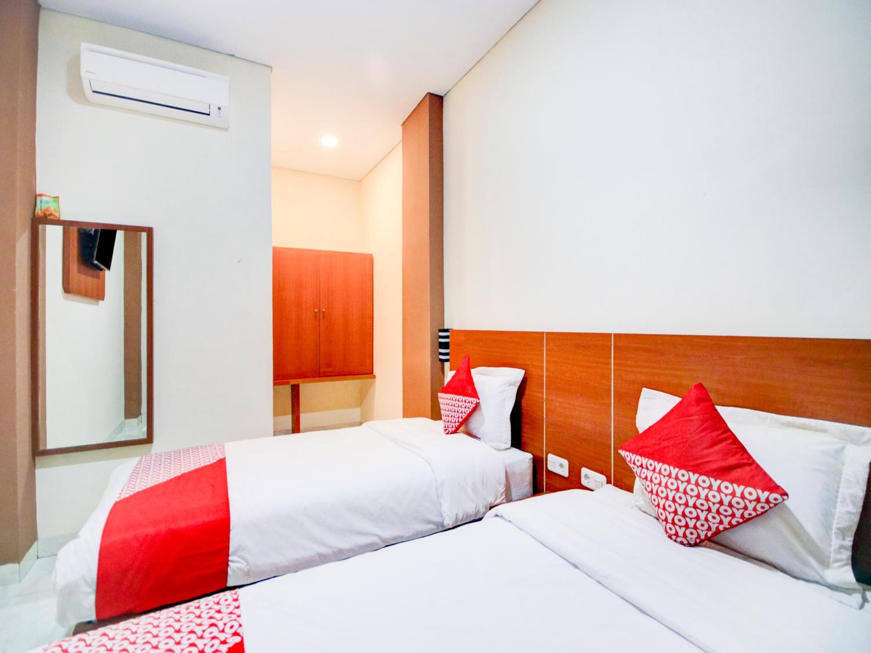 Standard Twin Room - Photo 7
