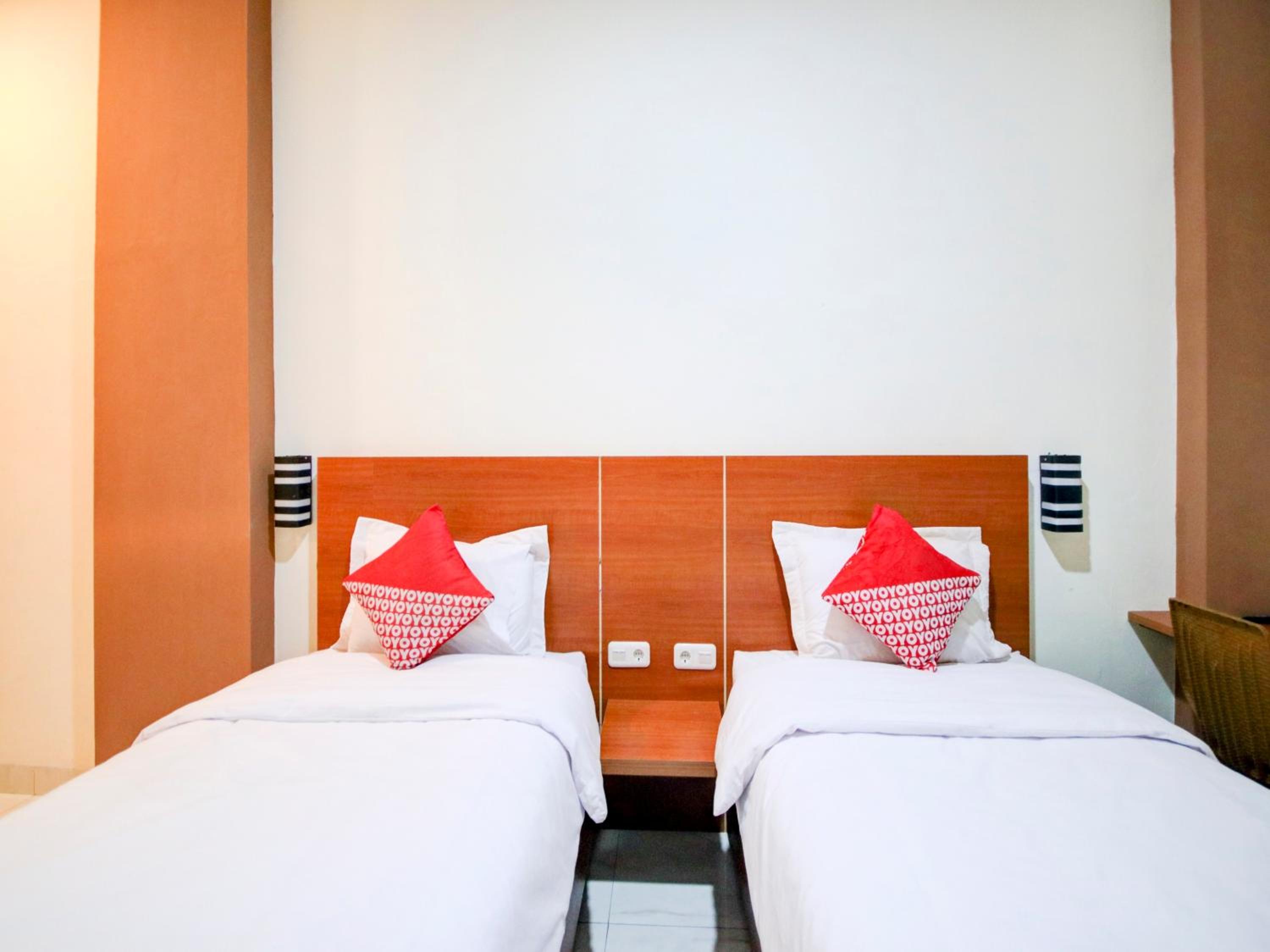 Standard Twin Room - Photo 4