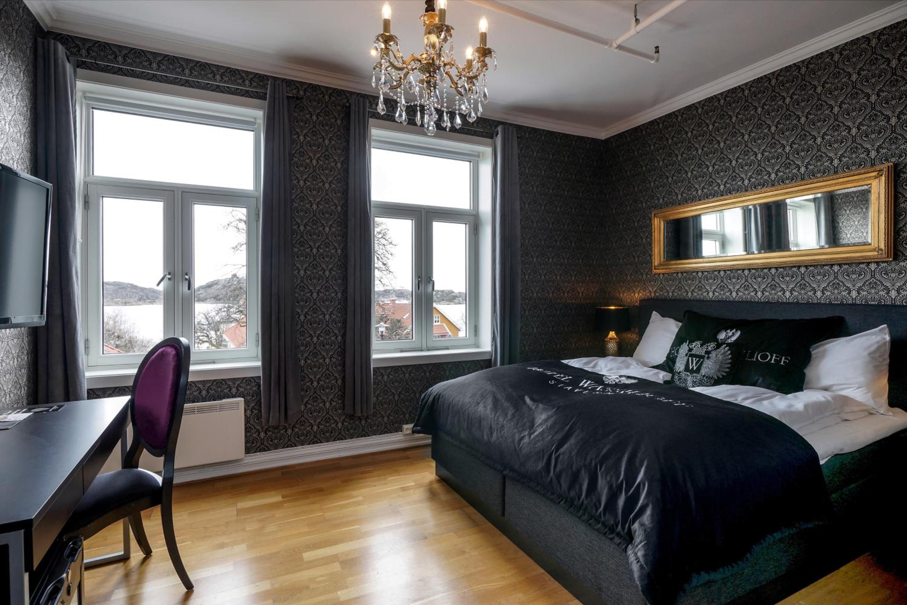 Double Room - Photo 16