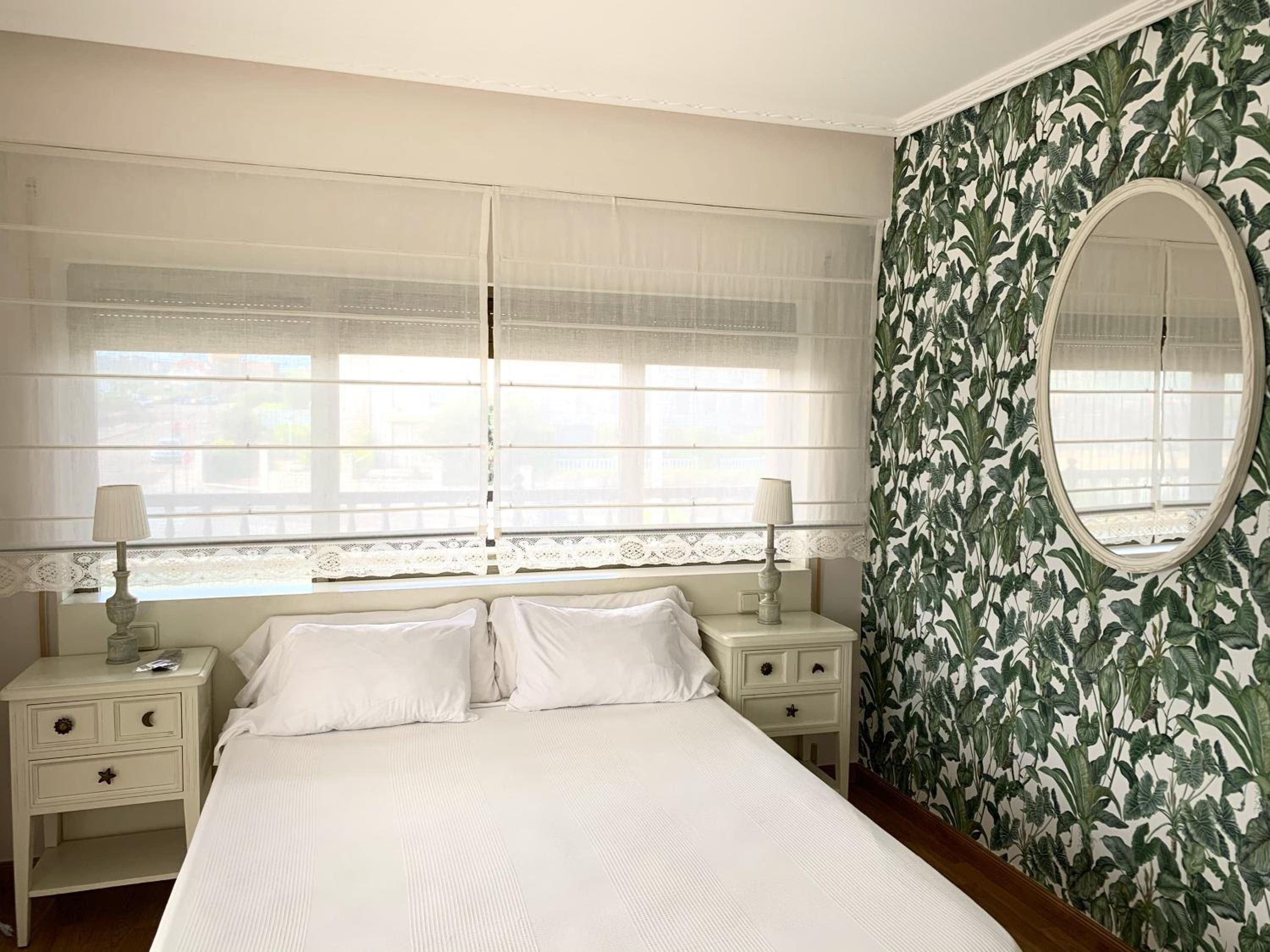 Deluxe Double Room with Balcony and Sea View - Photo 6