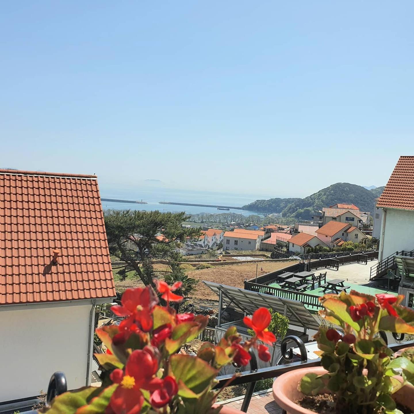Double Room with Balcony and Sea View photo 2