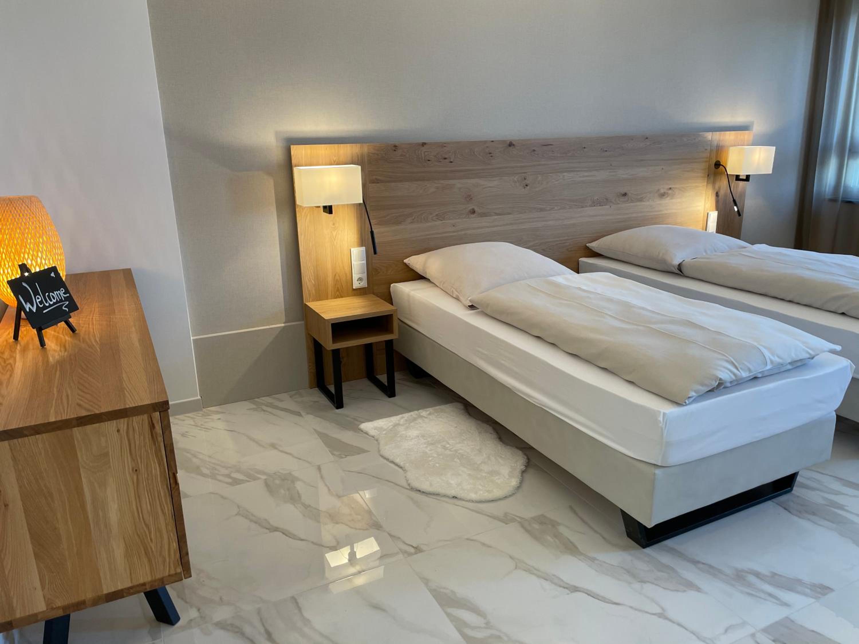 Standard Double Room - Photo 8