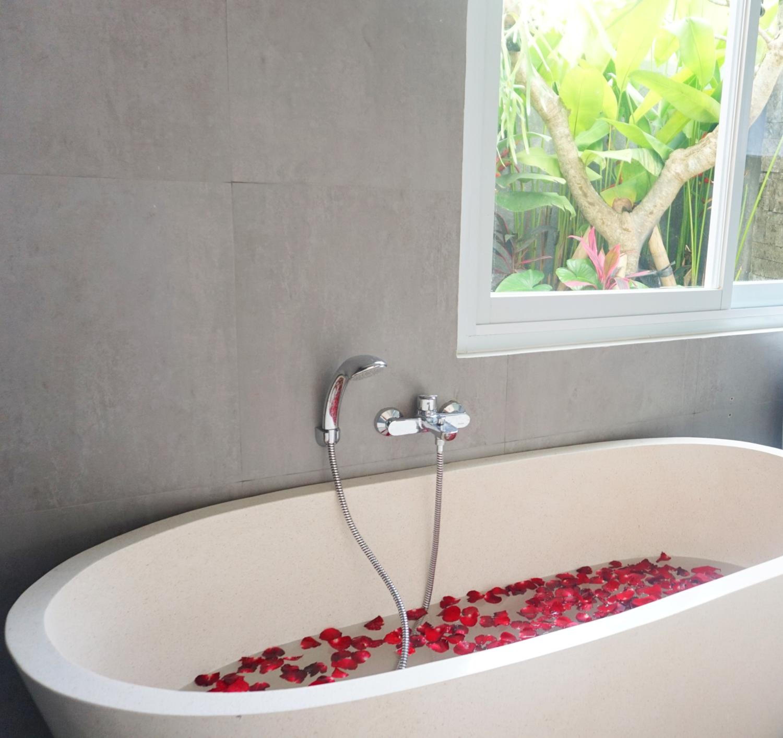 Villa with Private Pool - Photo 37