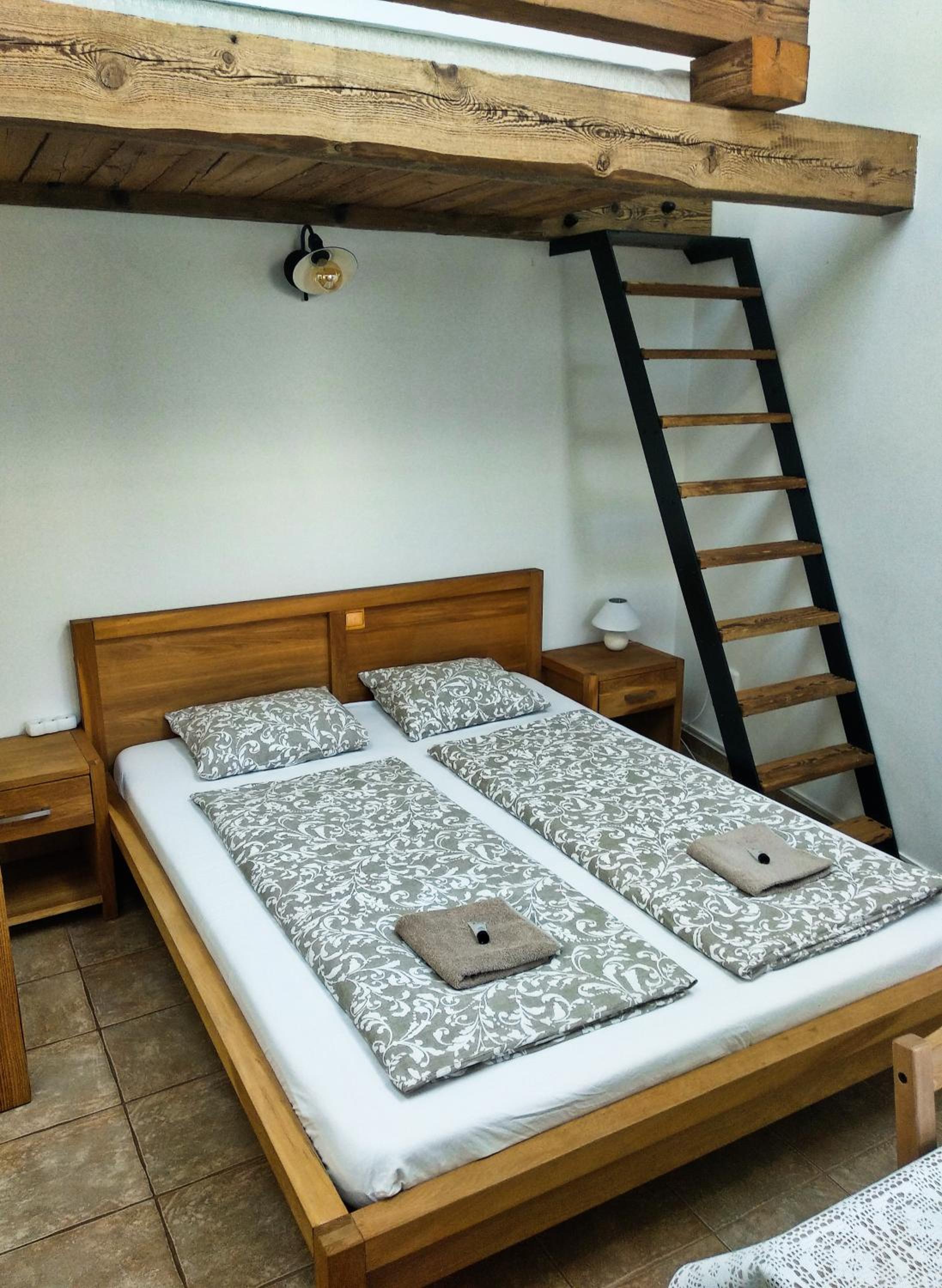 Studio Apartment - Photo 6