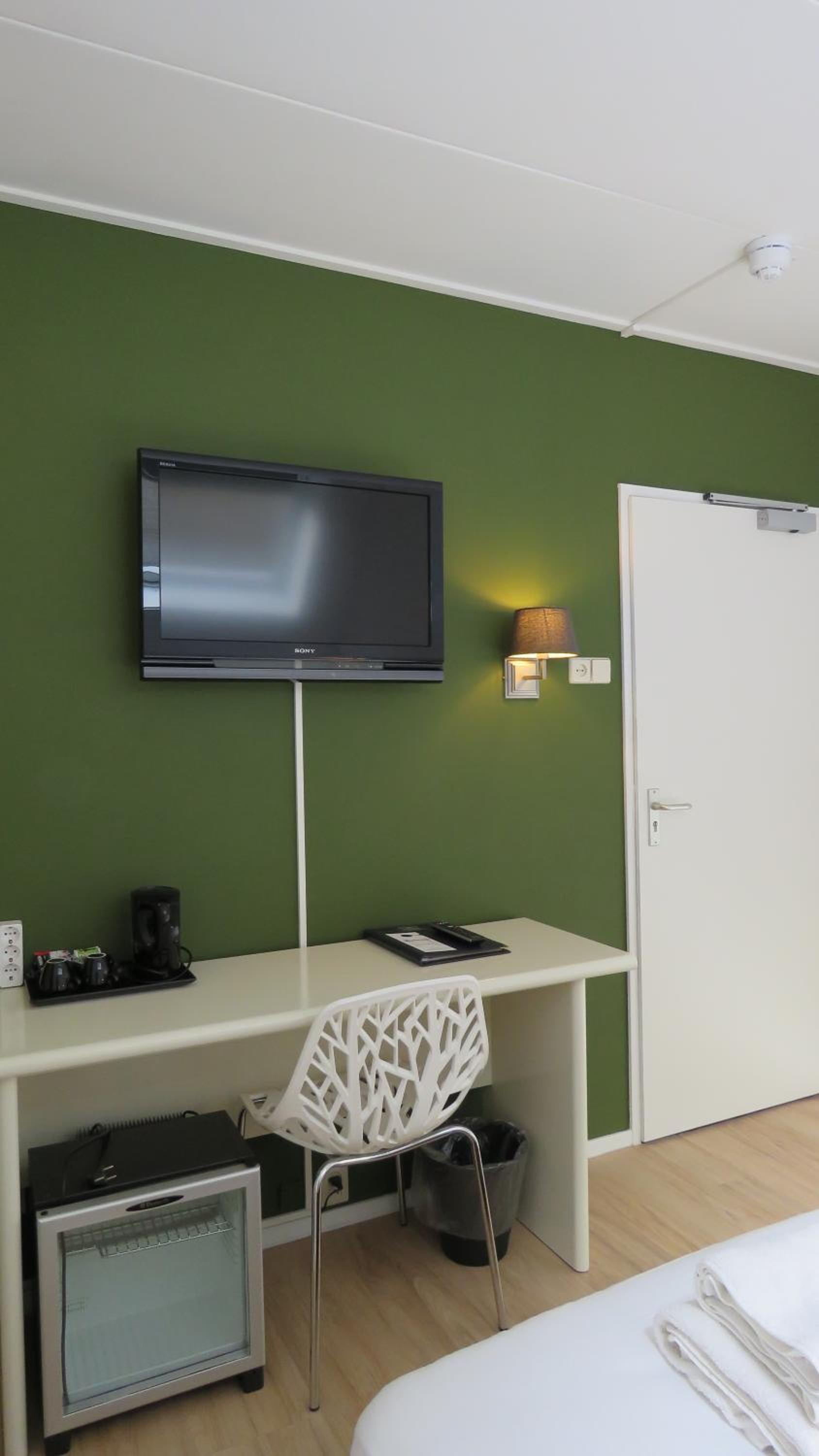 Double or Twin Room - Photo 2