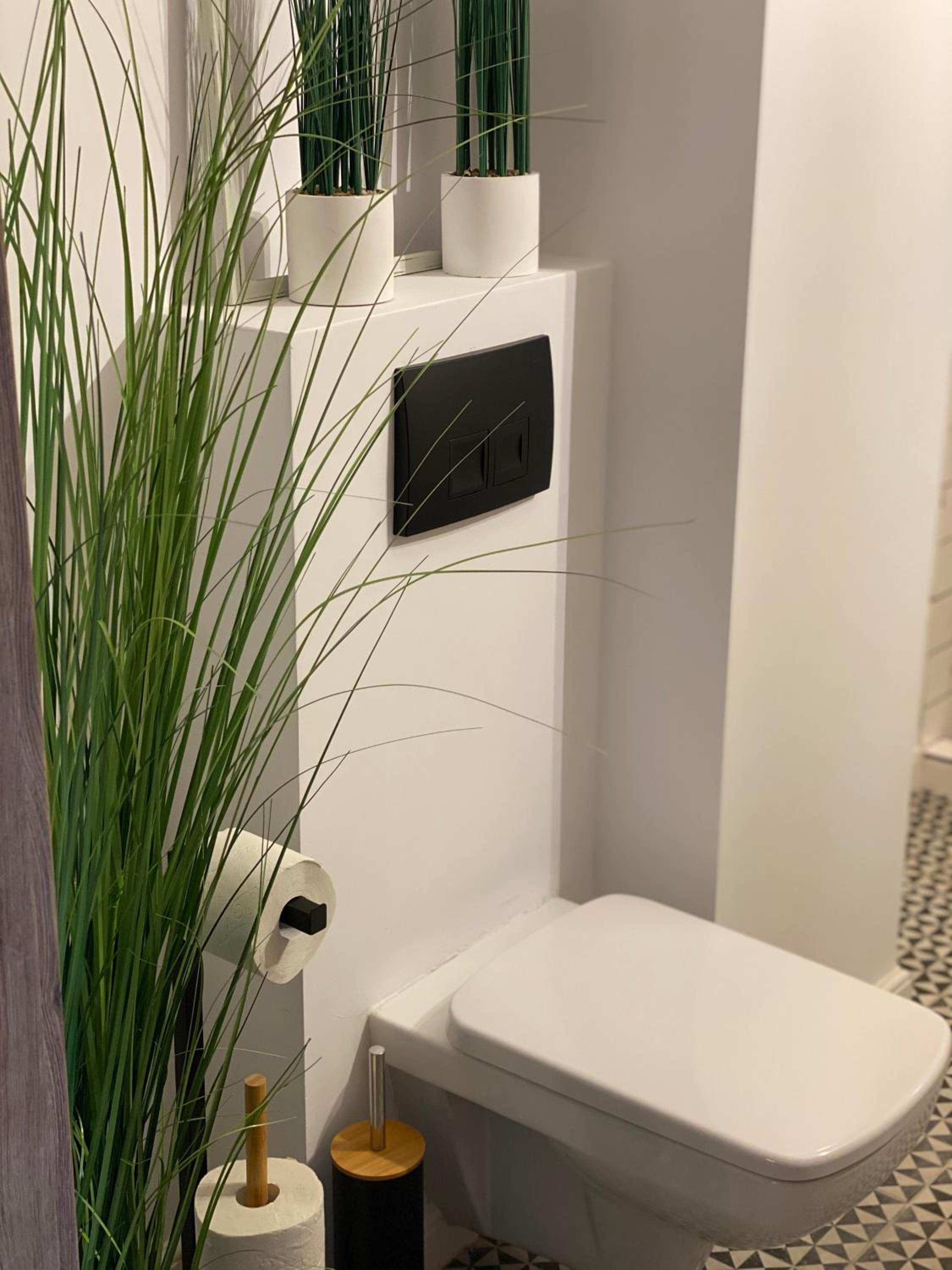 One-Bedroom Apartment - Photo 23