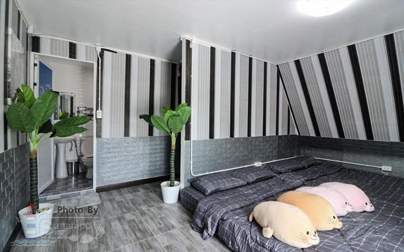 Two-Bedroom House - Photo 45