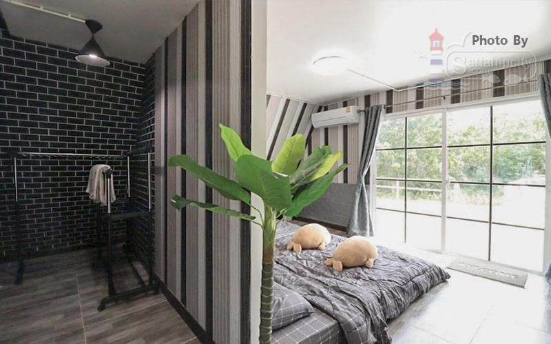 Two-Bedroom House - Photo 41