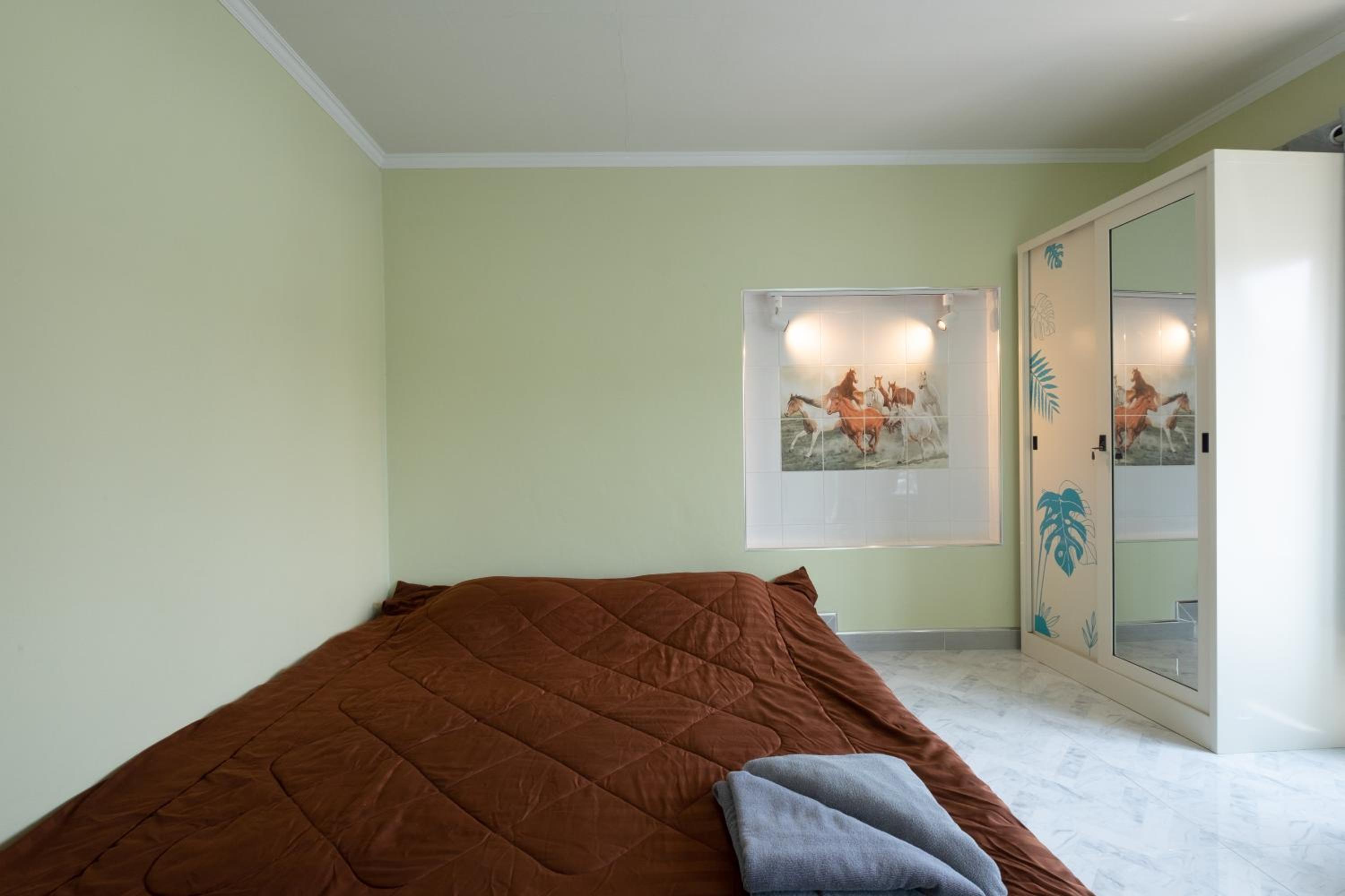 Deluxe Queen Room - Photo 1