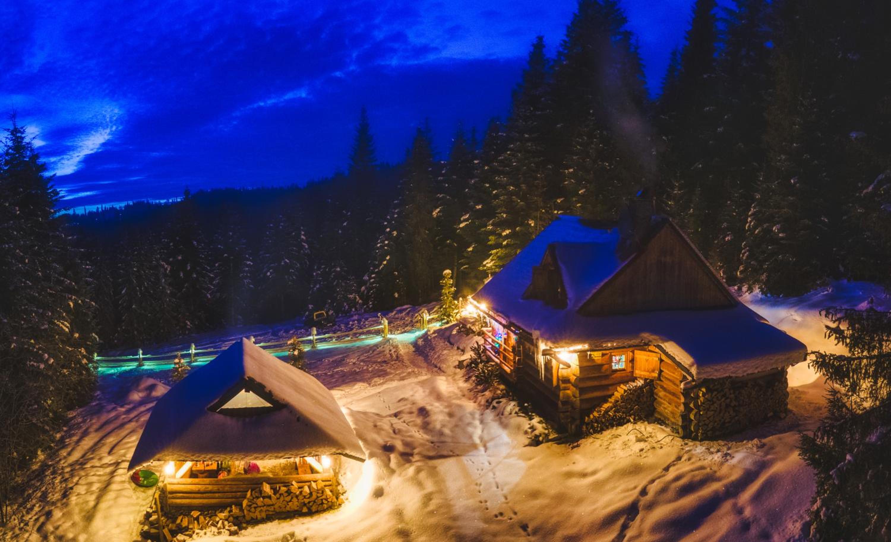 Two-Bedroom Chalet - Photo 2