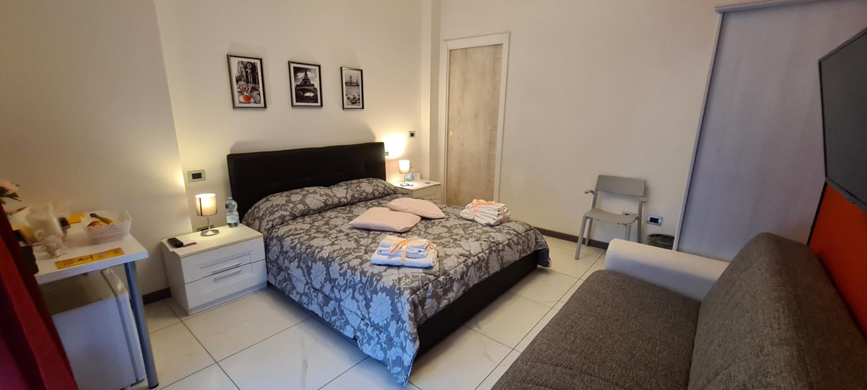 Triple Room with Private External Bathroom - Photo 16