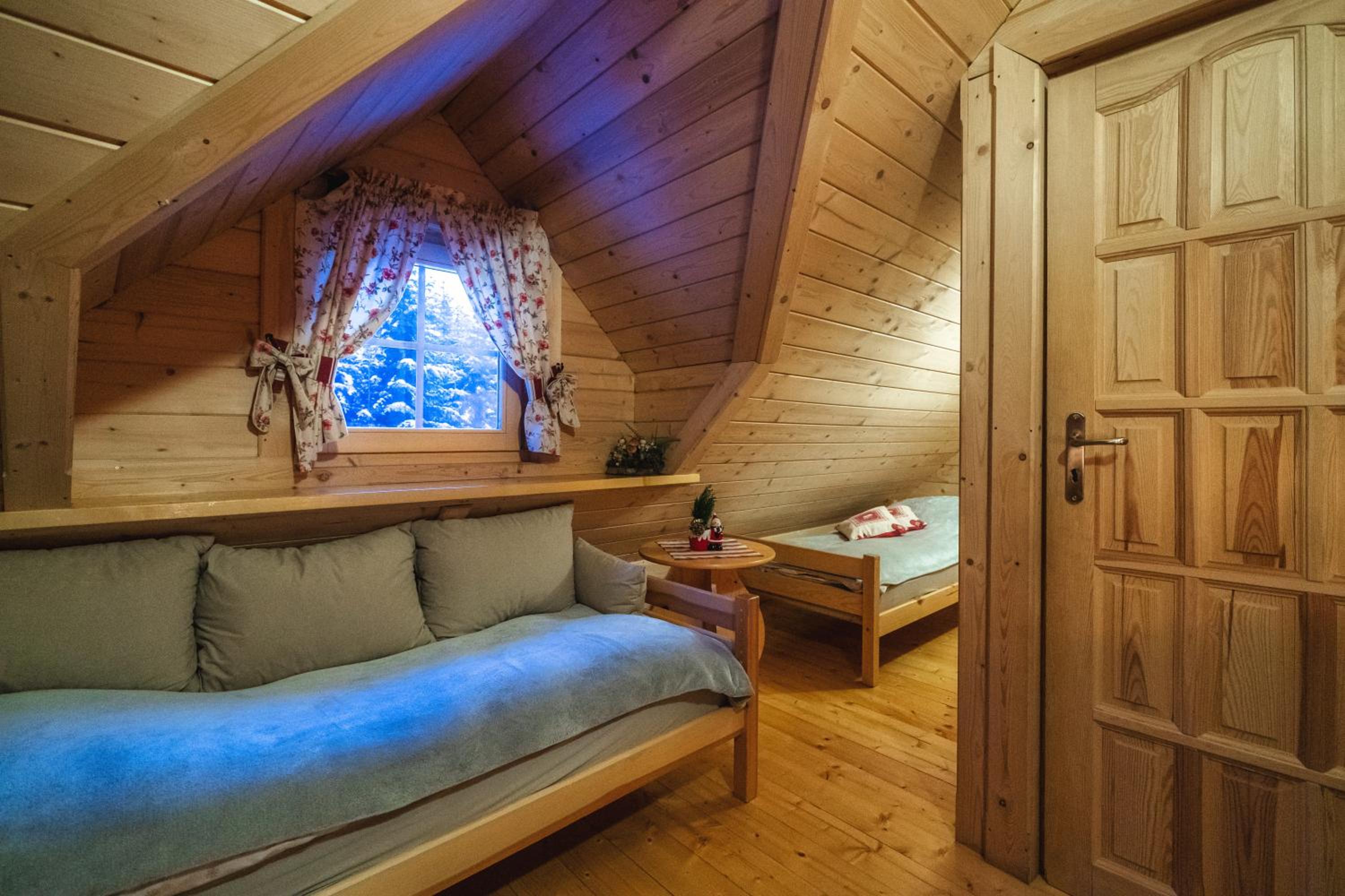 Two-Bedroom Chalet - Photo 86