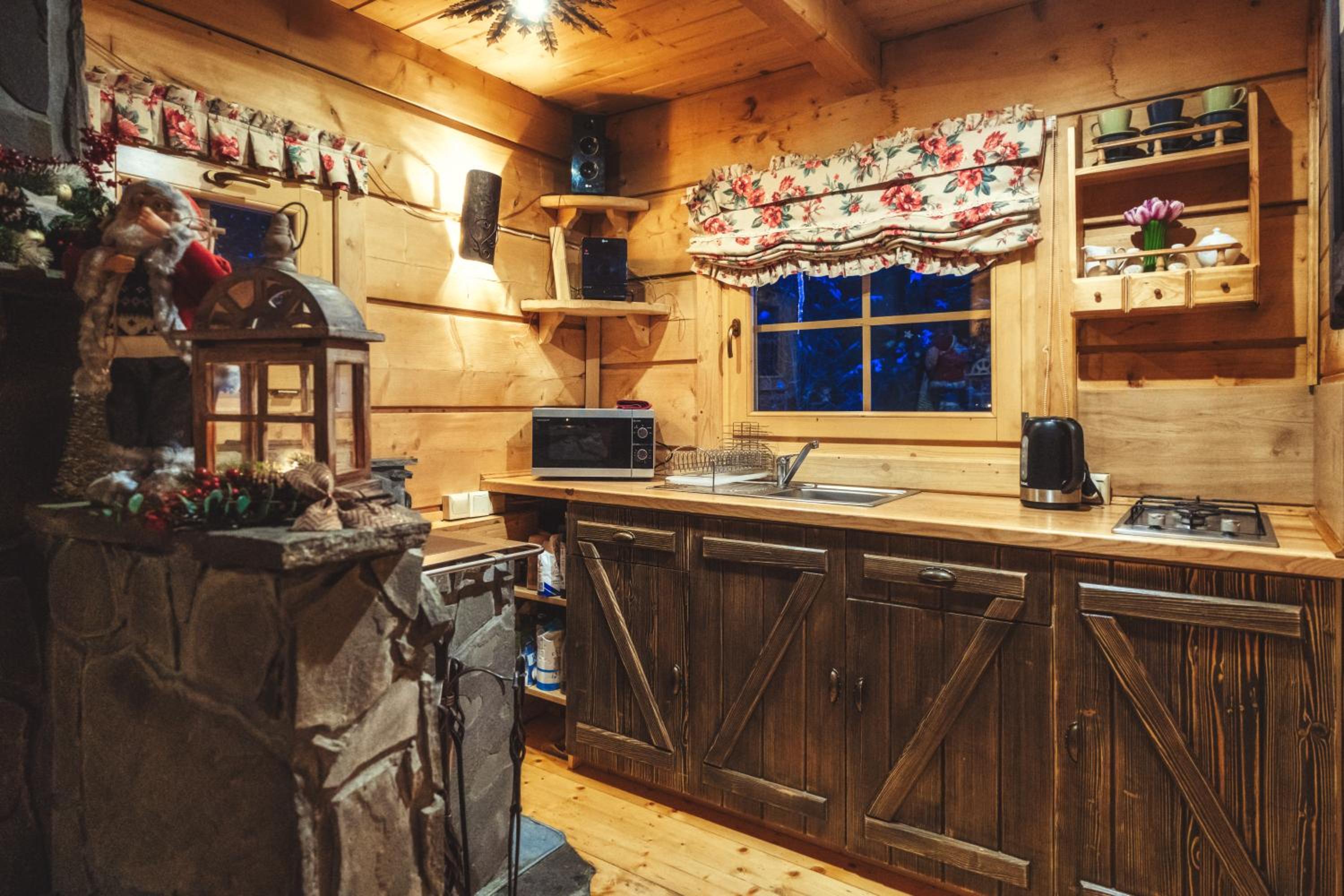 Two-Bedroom Chalet - Photo 83