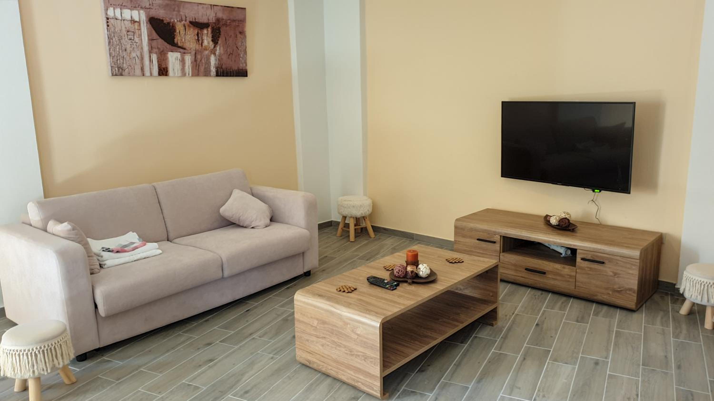 Apartment photo 2