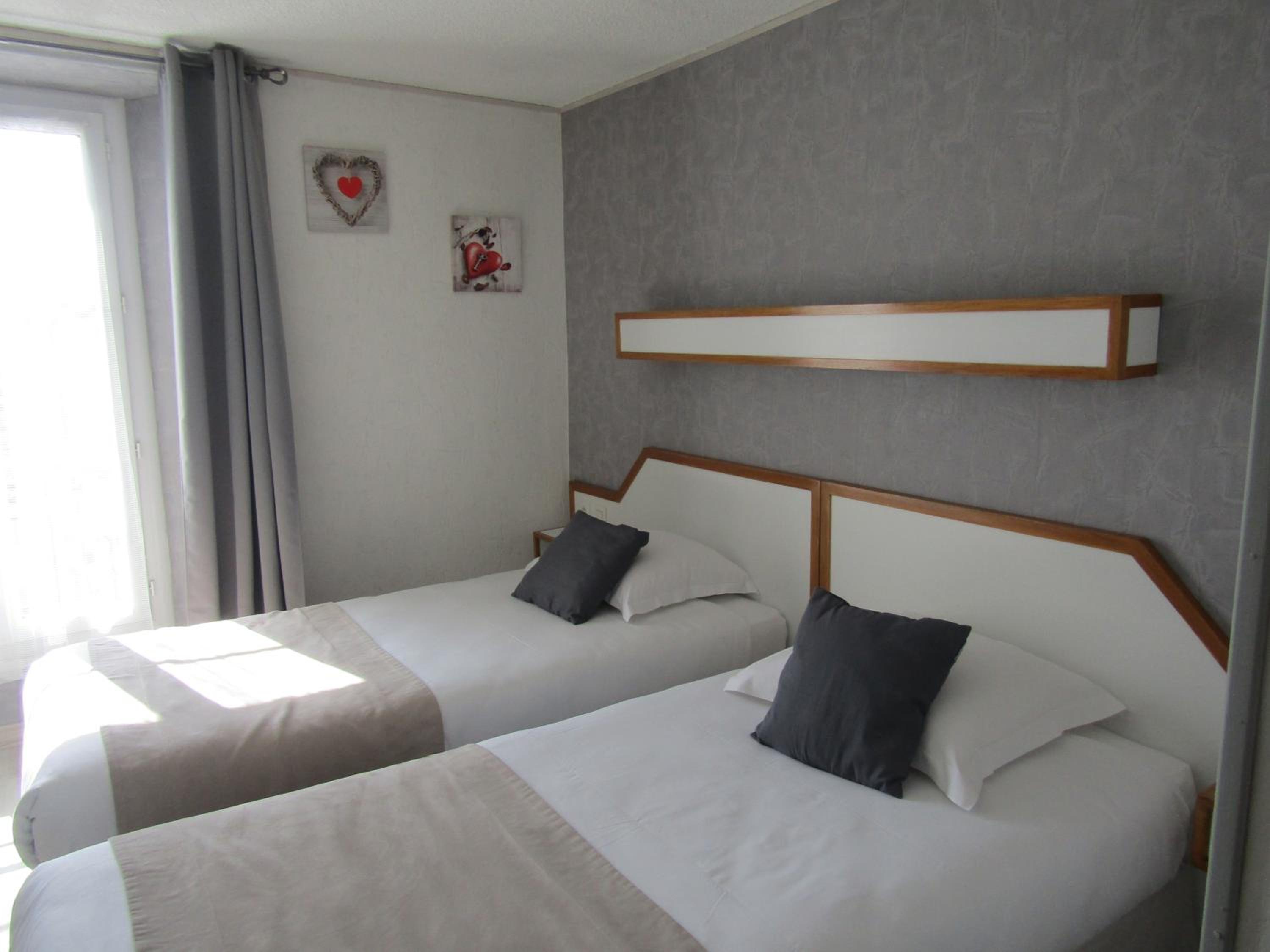 Twin Room - Photo 4