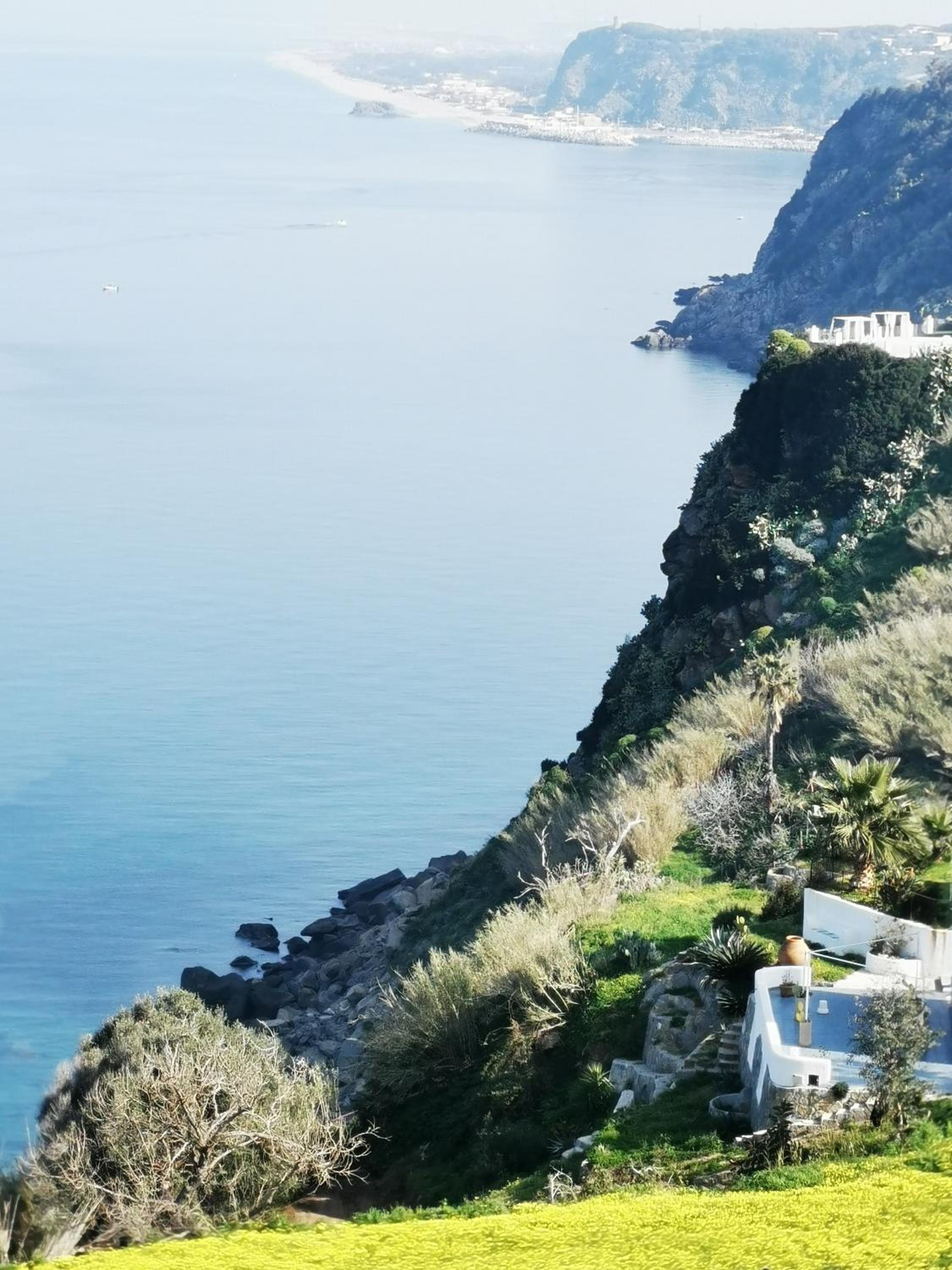 Apartment with Sea View - Photo 4