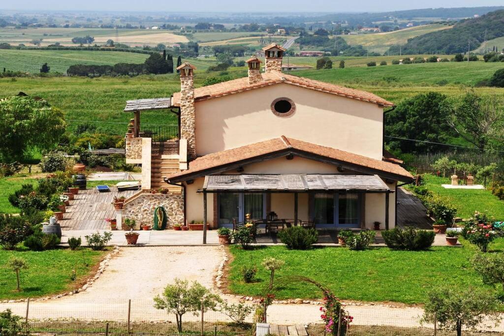 Villa photo 2