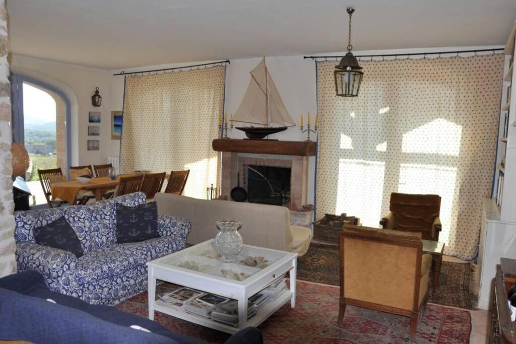 Villa photo 1