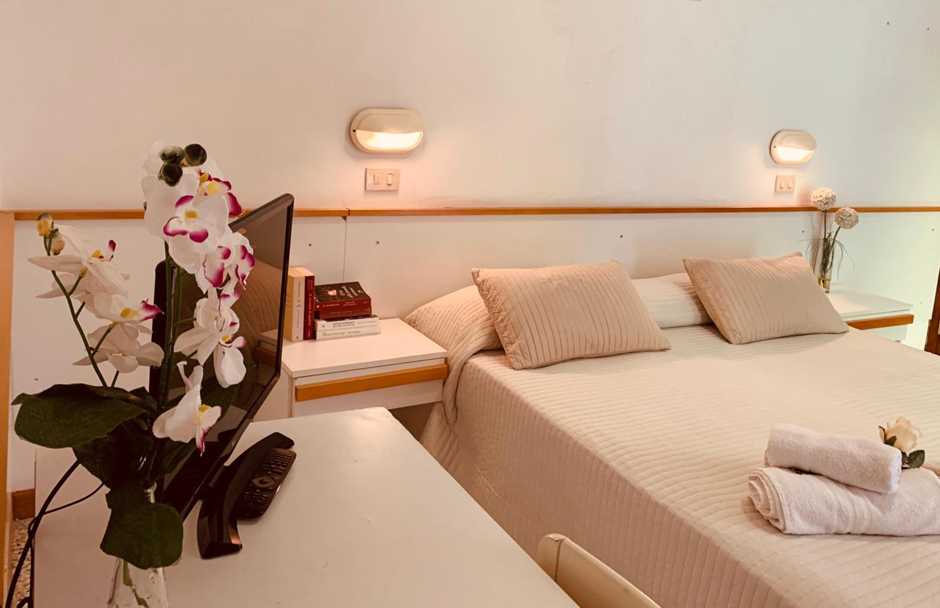 Double Room with Balcony photo 1