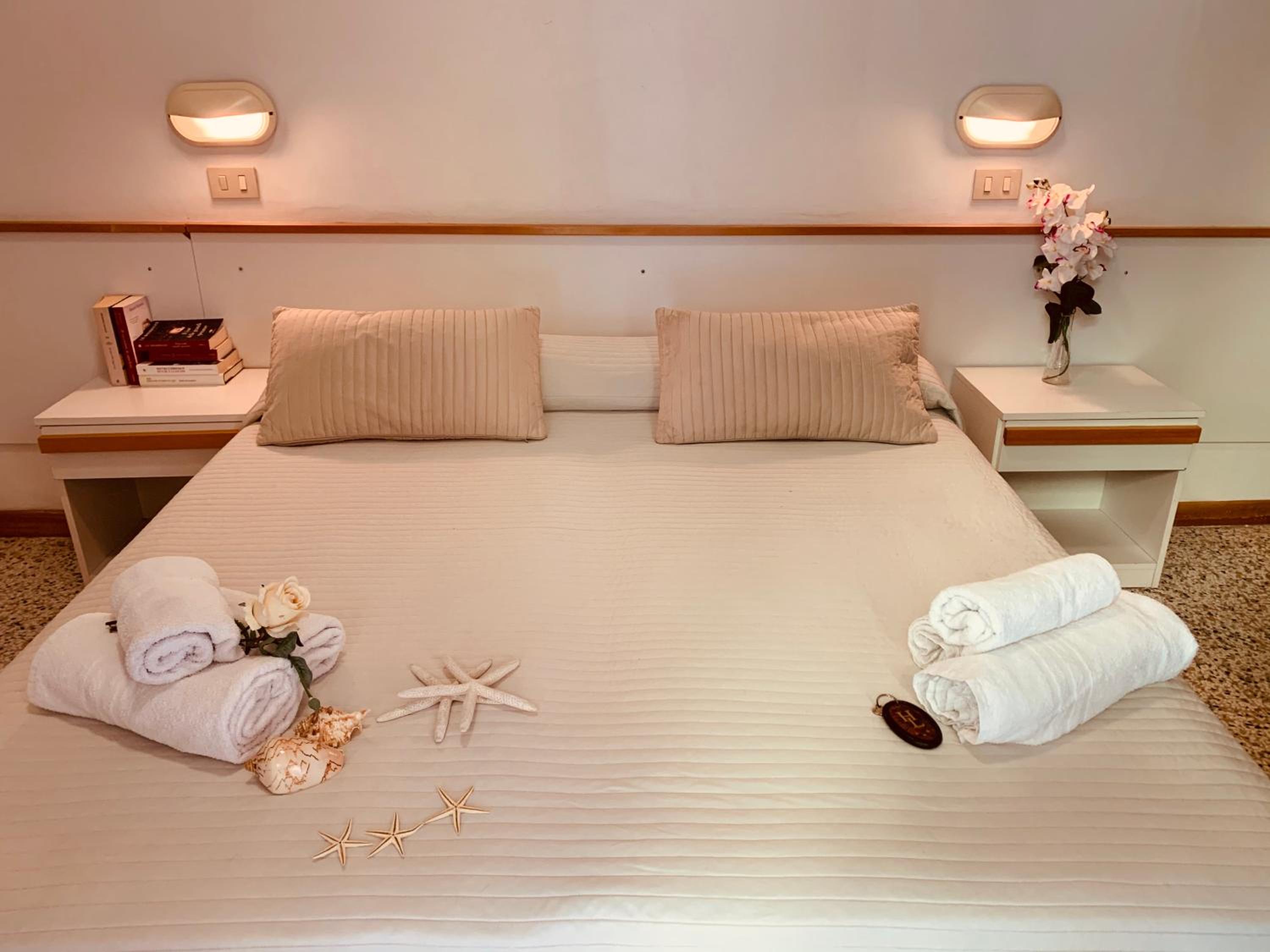 Triple Room with Balcony photo 1