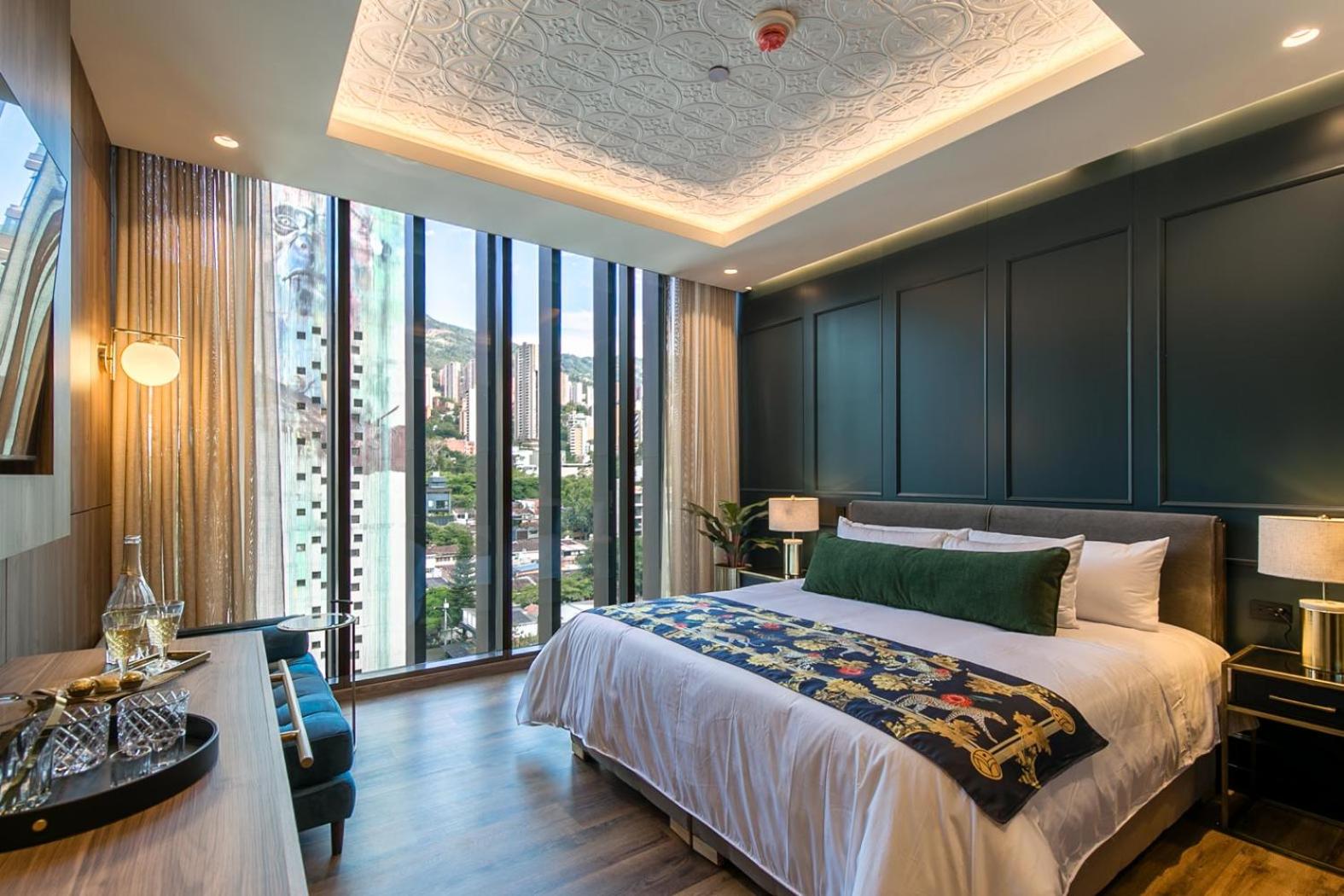 King Suite - High Floor