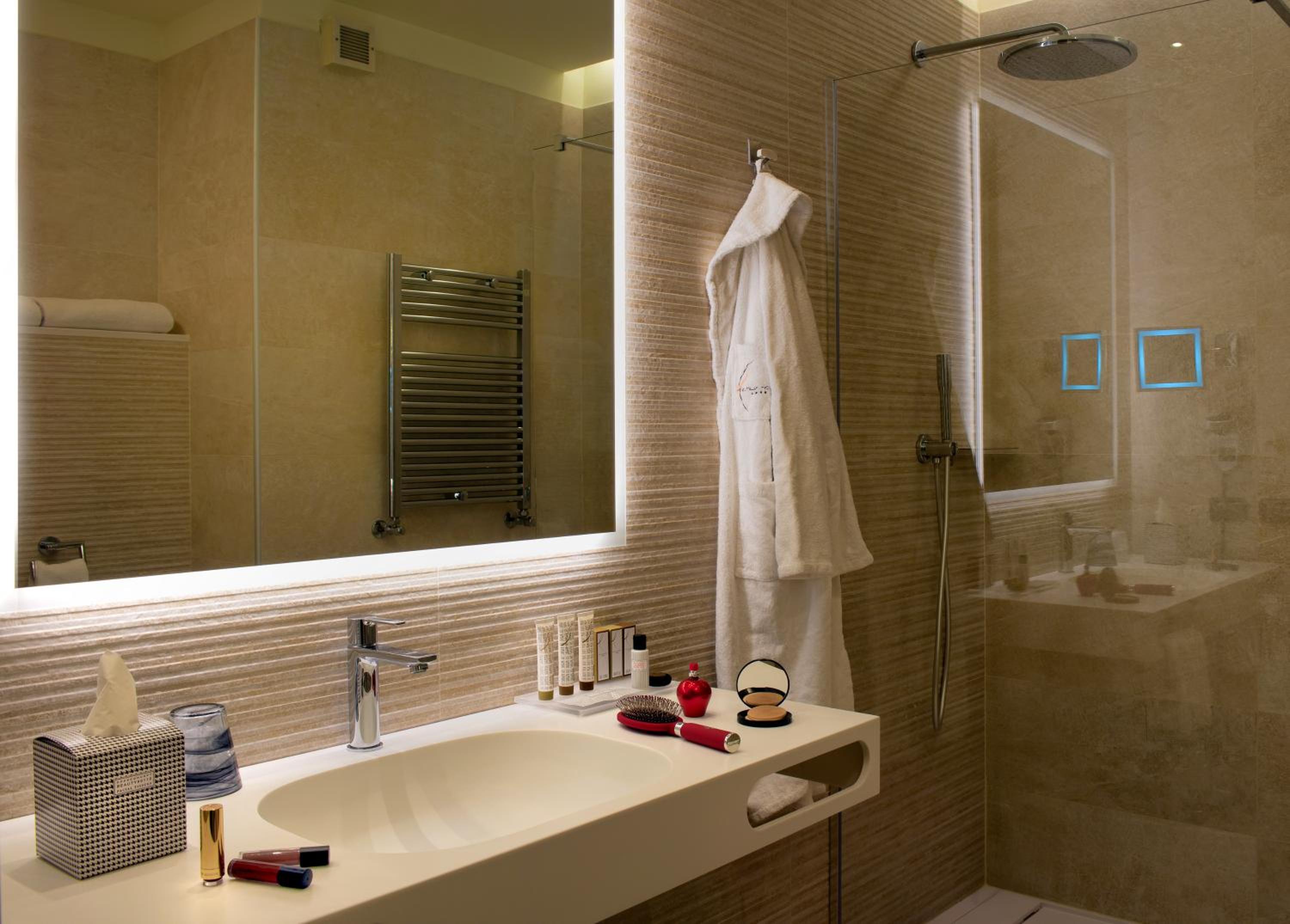 Superior Double Room - Photo 3