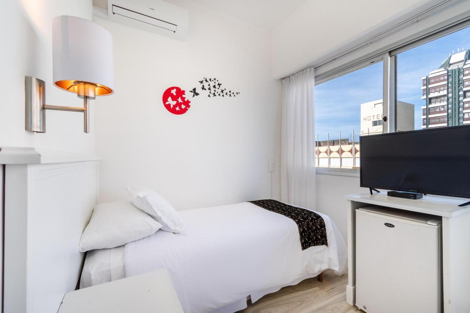 Triple Room - Photo 1