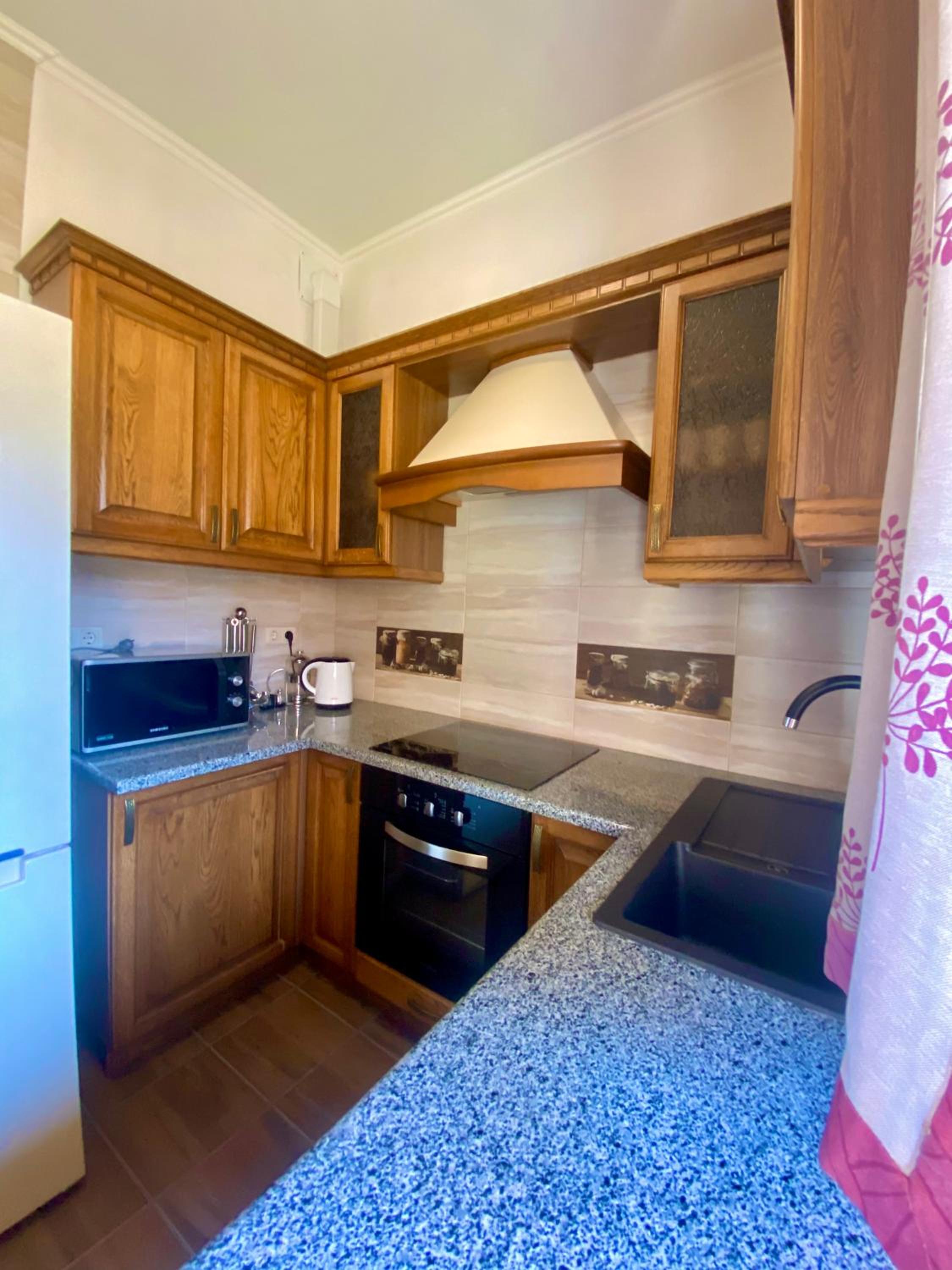 Three-Bedroom House photo 3