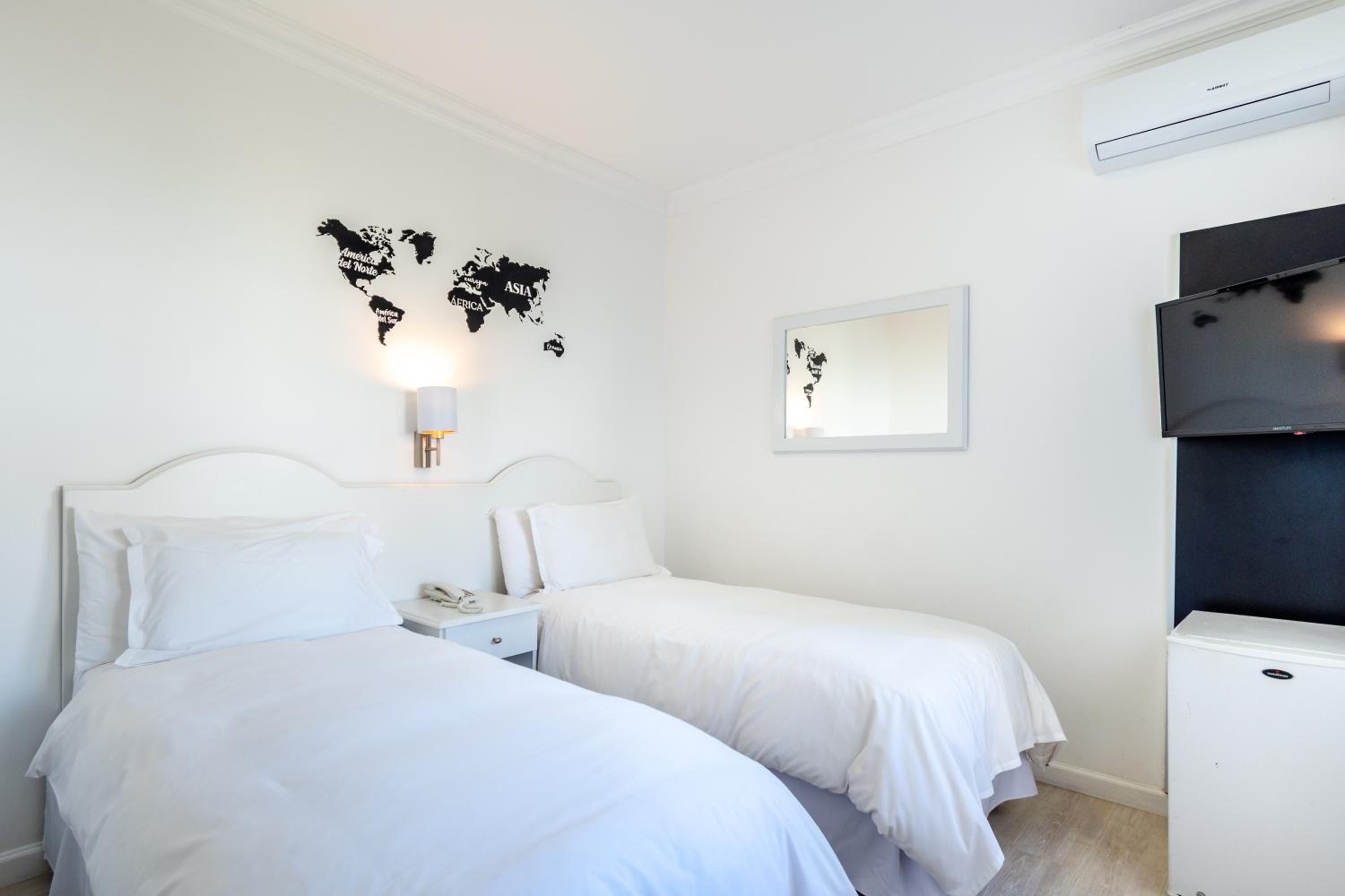 Quadruple Room - Photo 2
