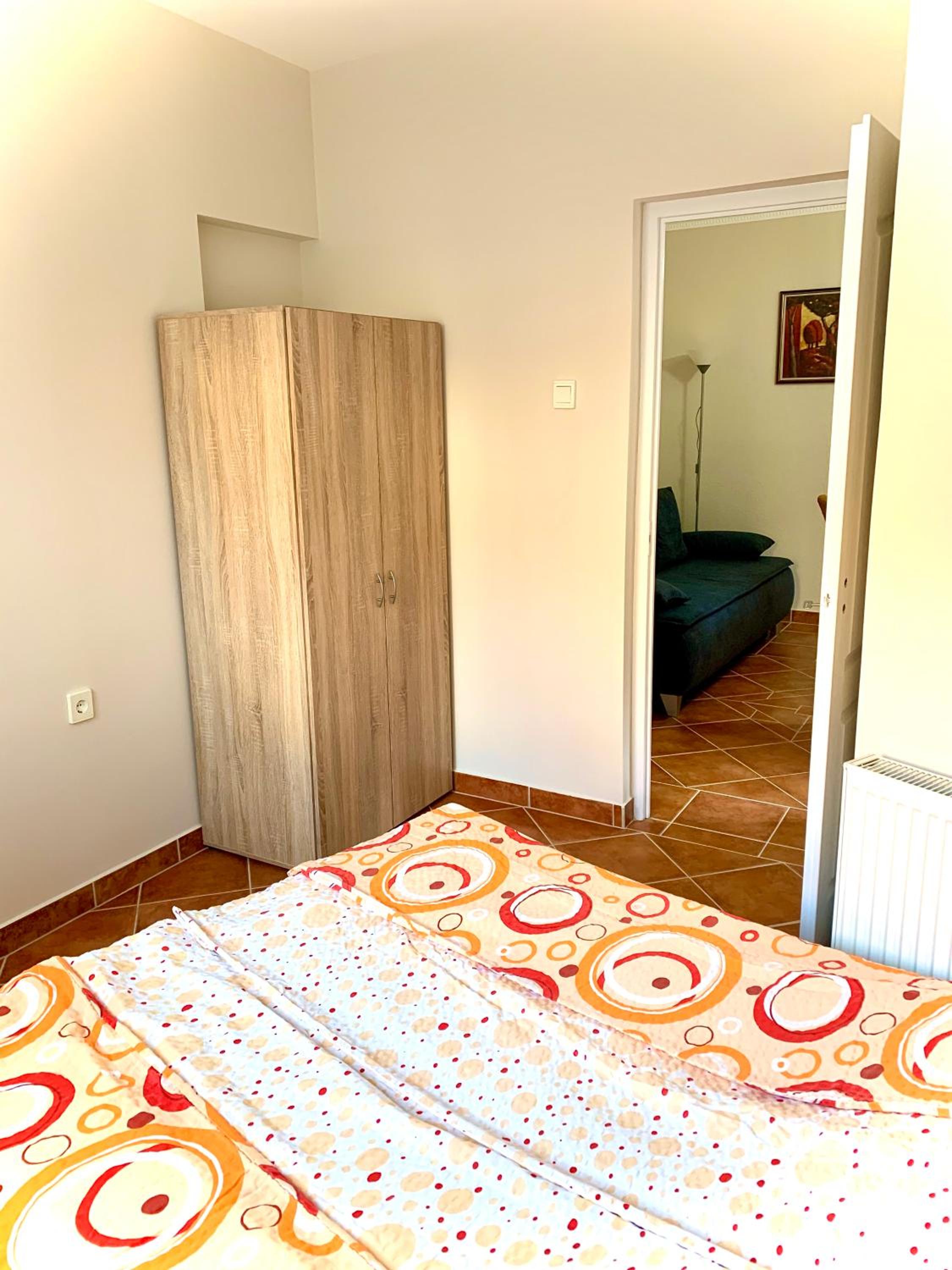 One-Bedroom Apartment - Photo 8