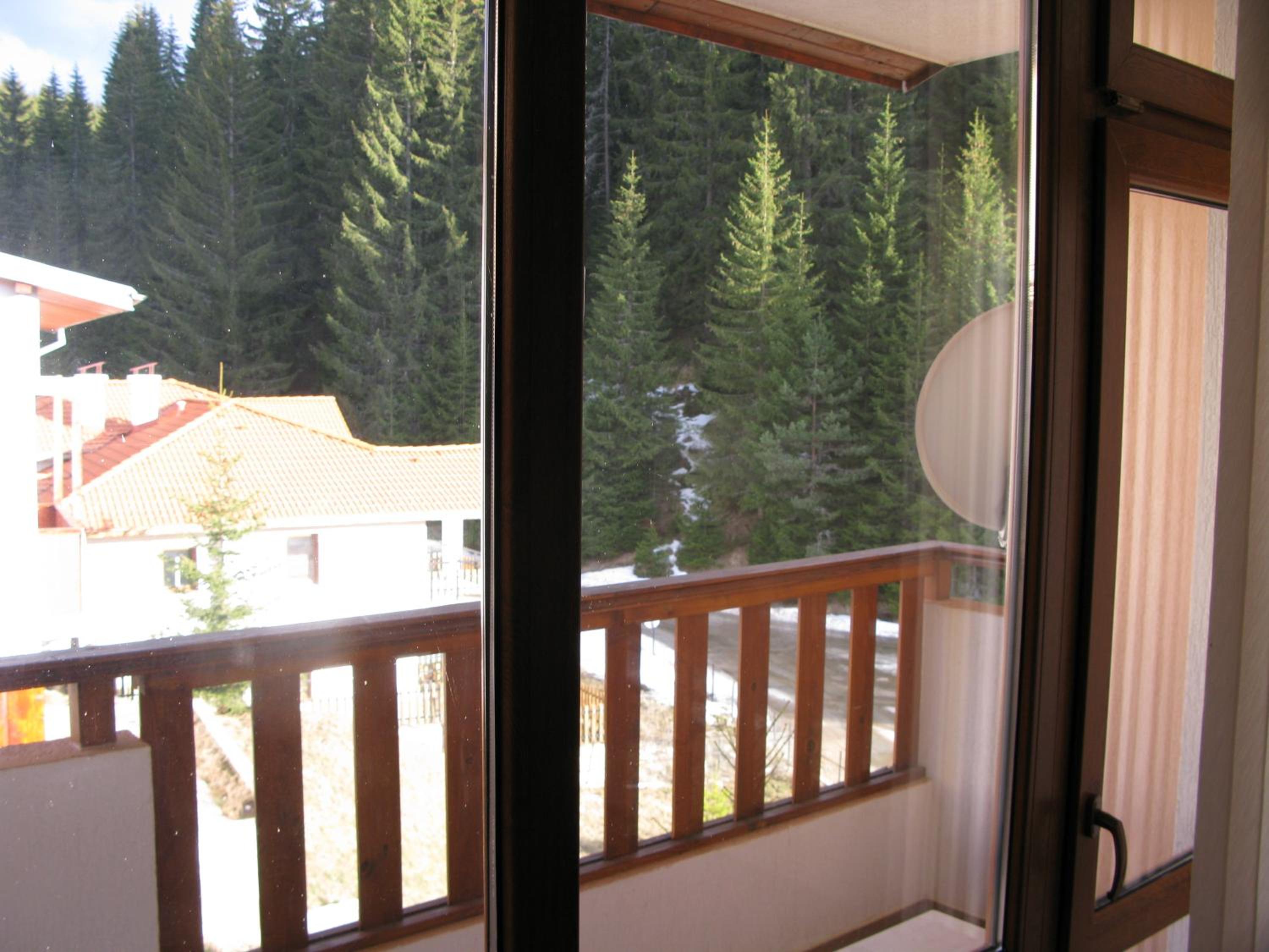 One-Bedroom Apartment with Balcony photo 2