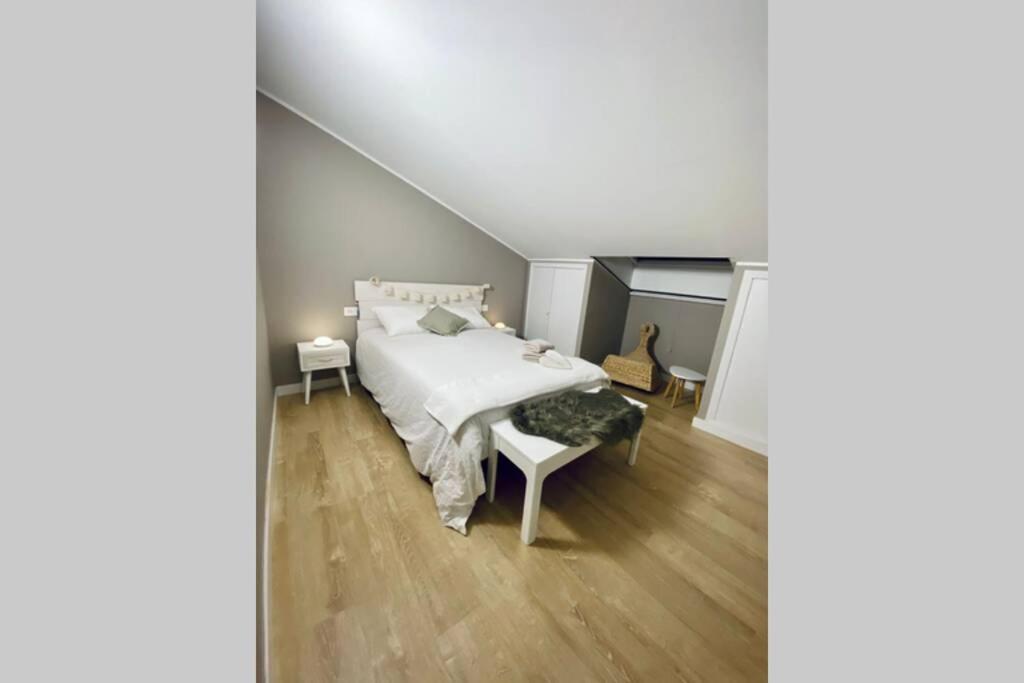 One-Bedroom Apartment - Photo 12