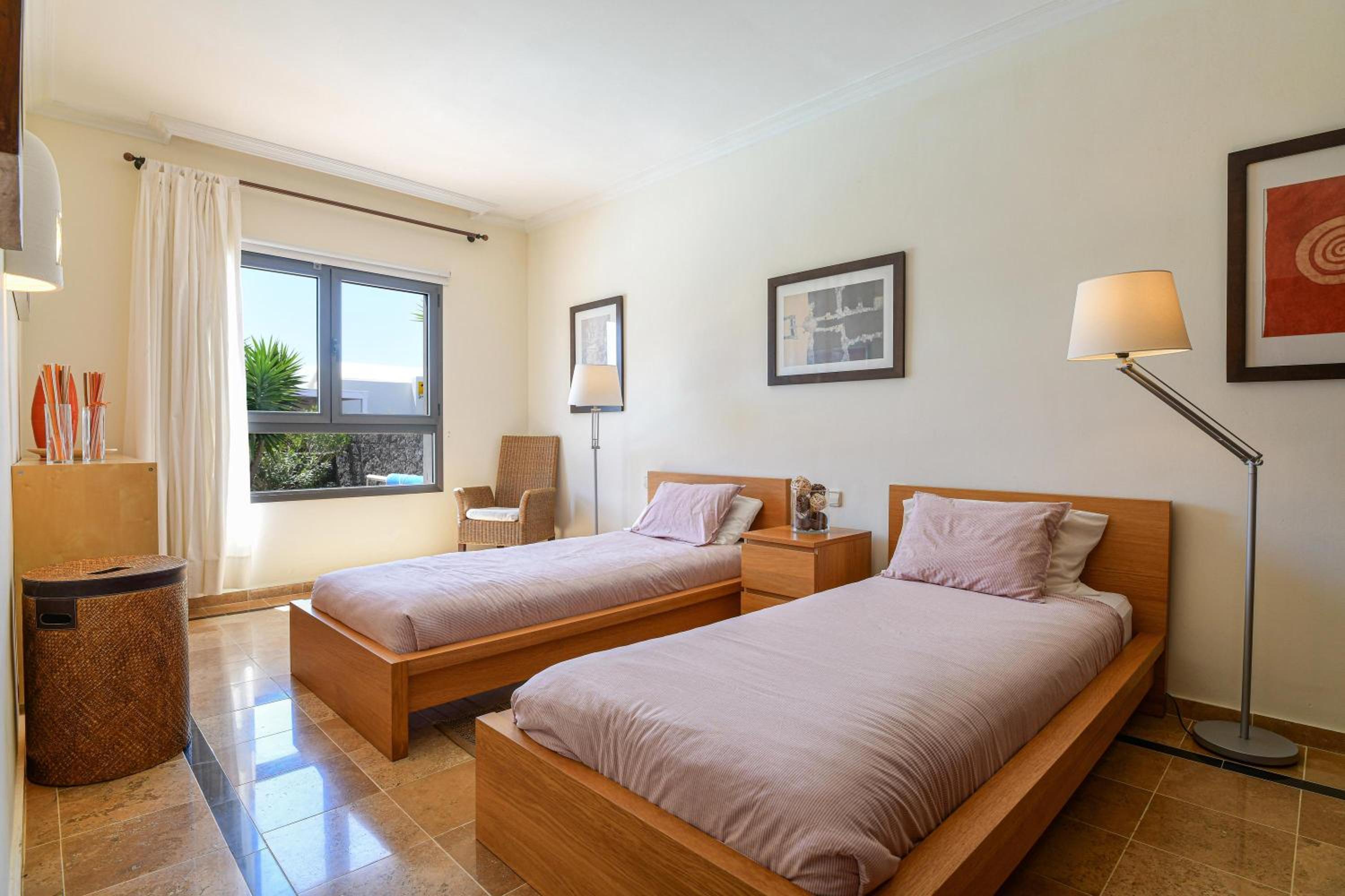 Villa with Sea View - Photo 17