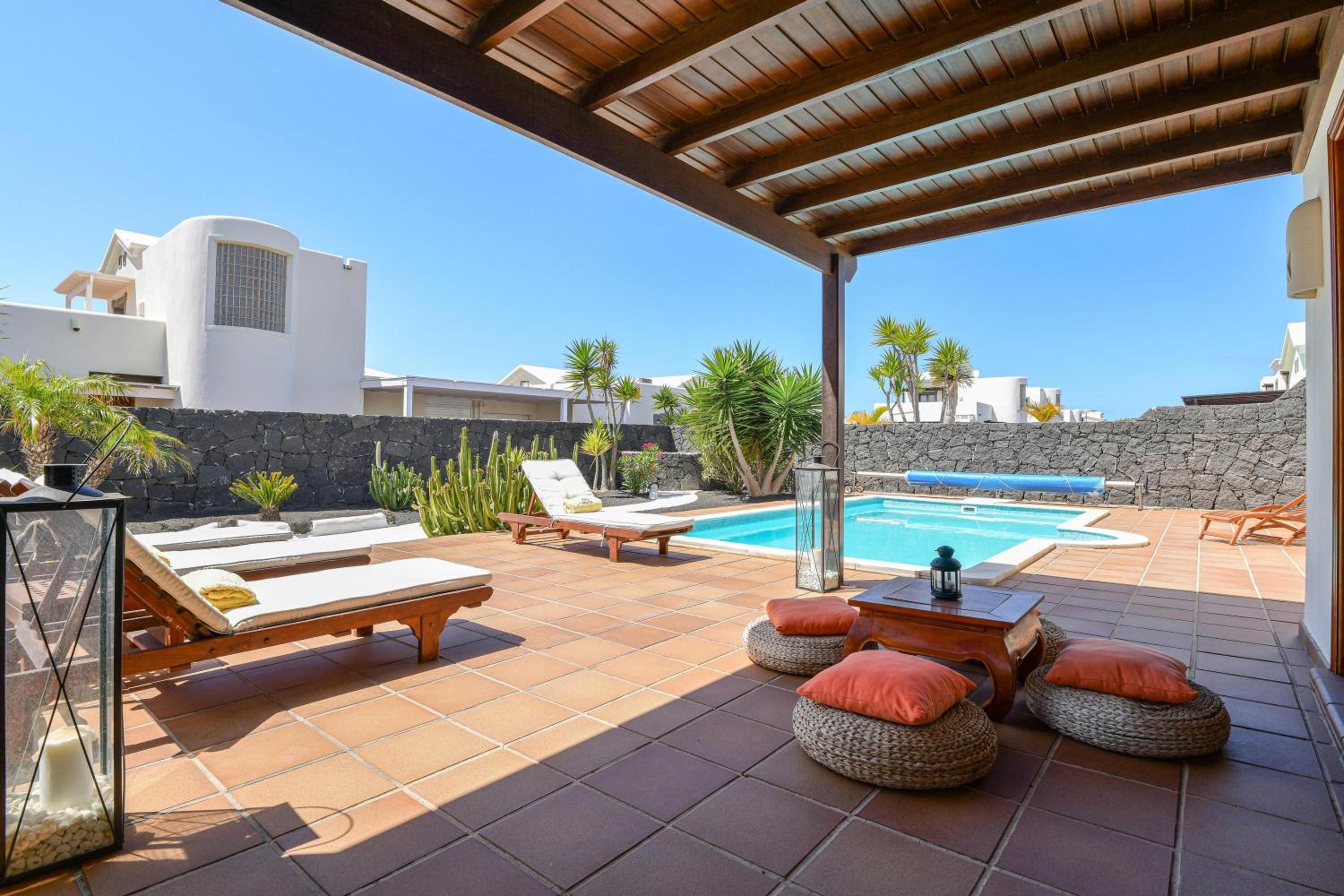 Villa with Sea View - Photo 21